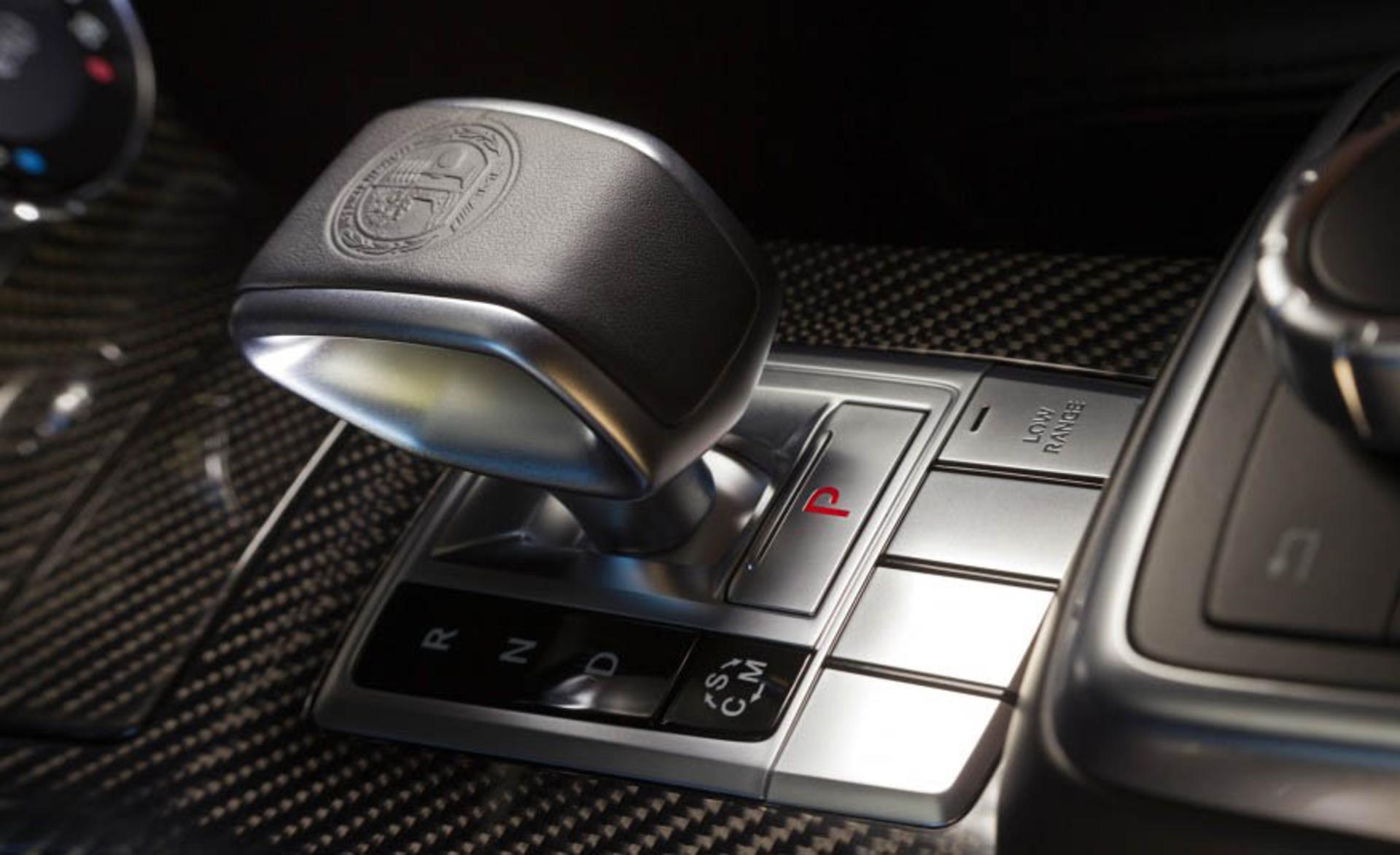 2016-Mercedes-Benz-G65-AMG-118
