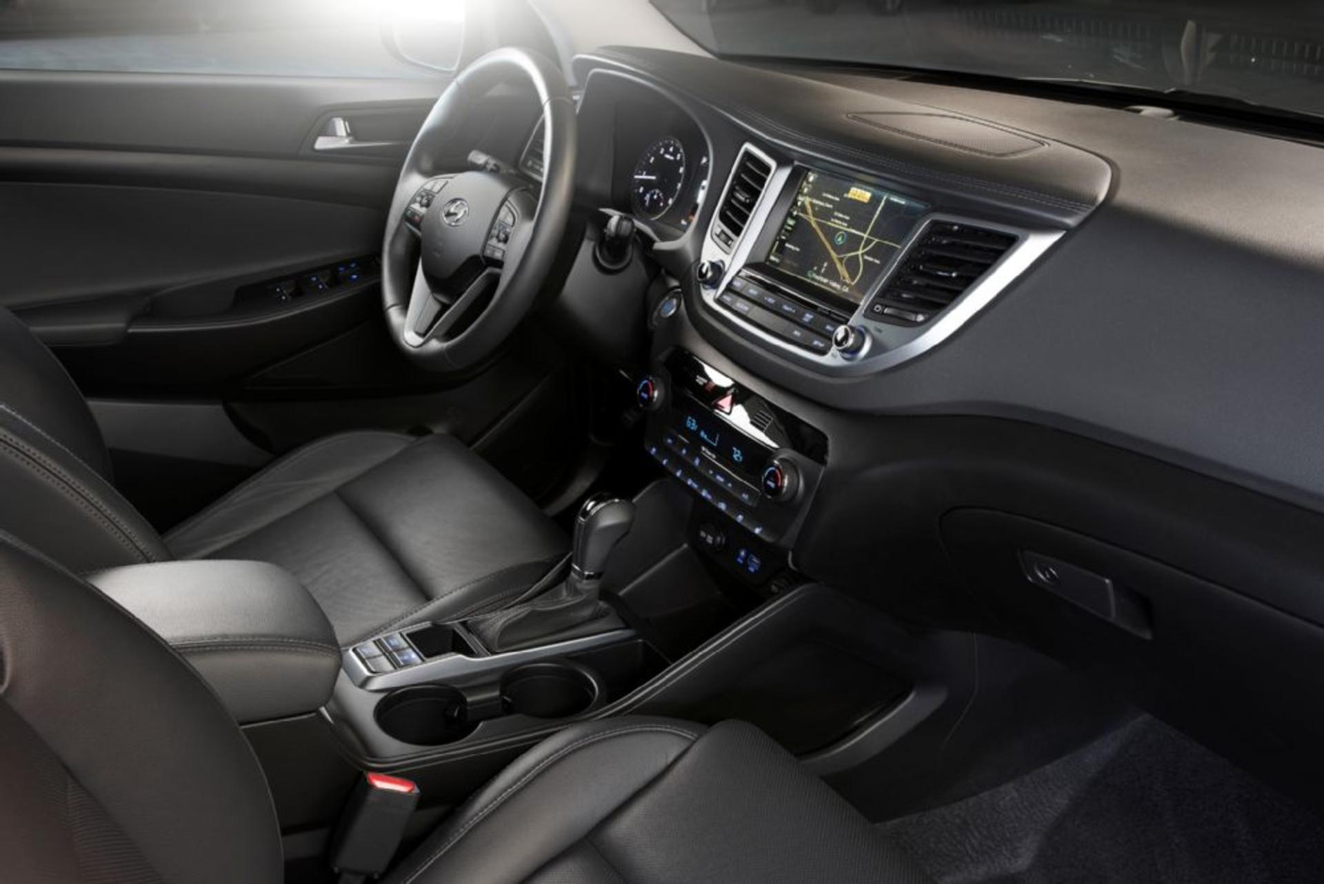 2016-hyundai-tucson-interior