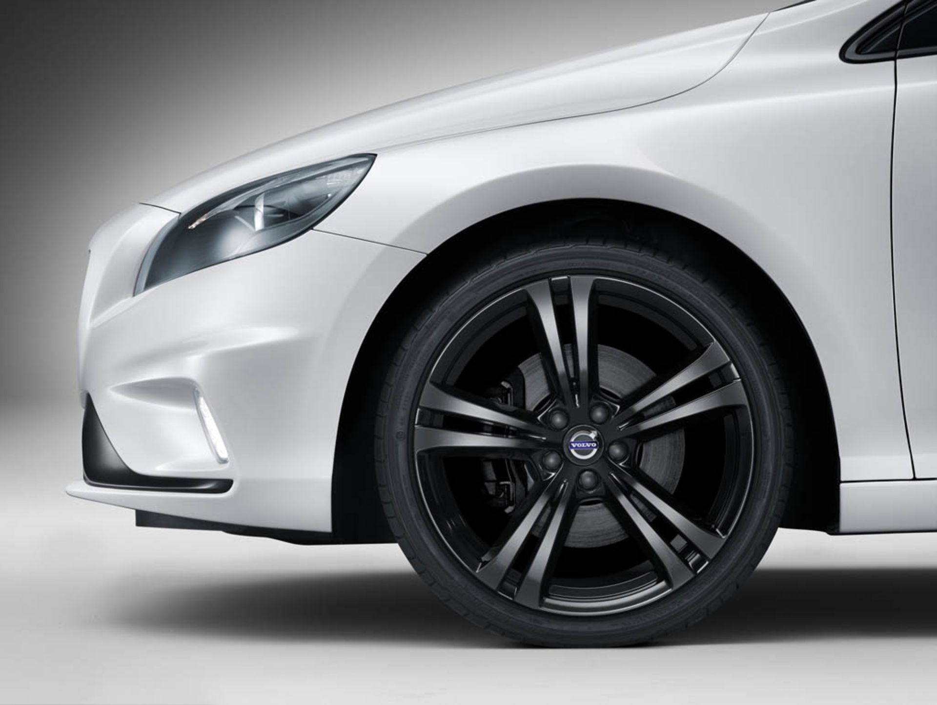 Sportiga Volvo V40 Carbon gör entré