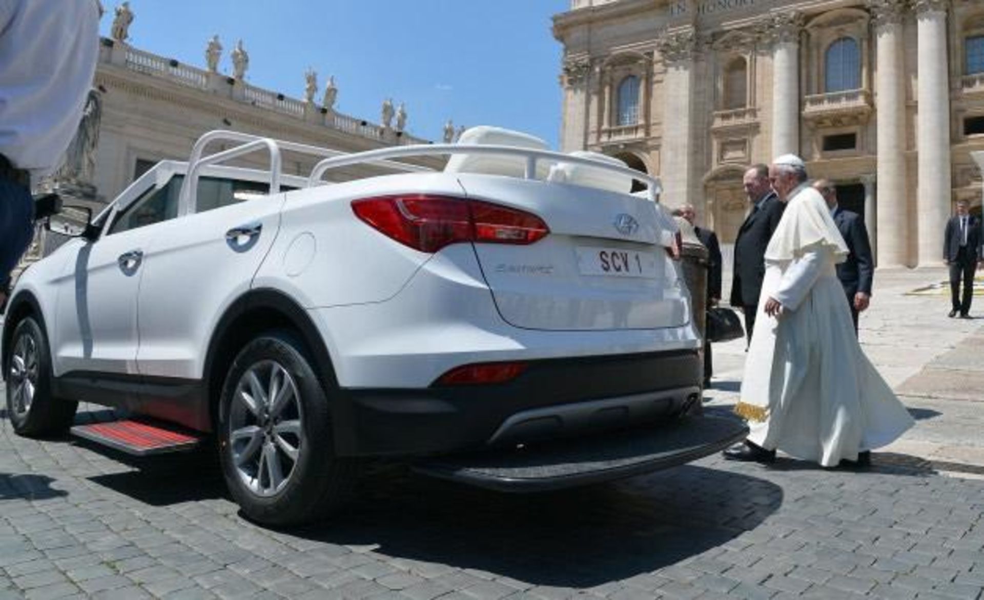 Hyundai Santa Fe Convertible Popemobile 