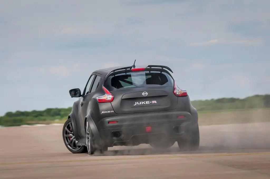 Nissan Juke R 2.0 
