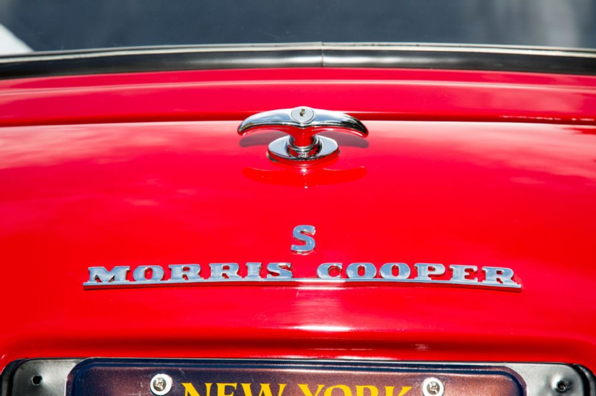1967-1971-bmc-mini-cooper-s-badge-02