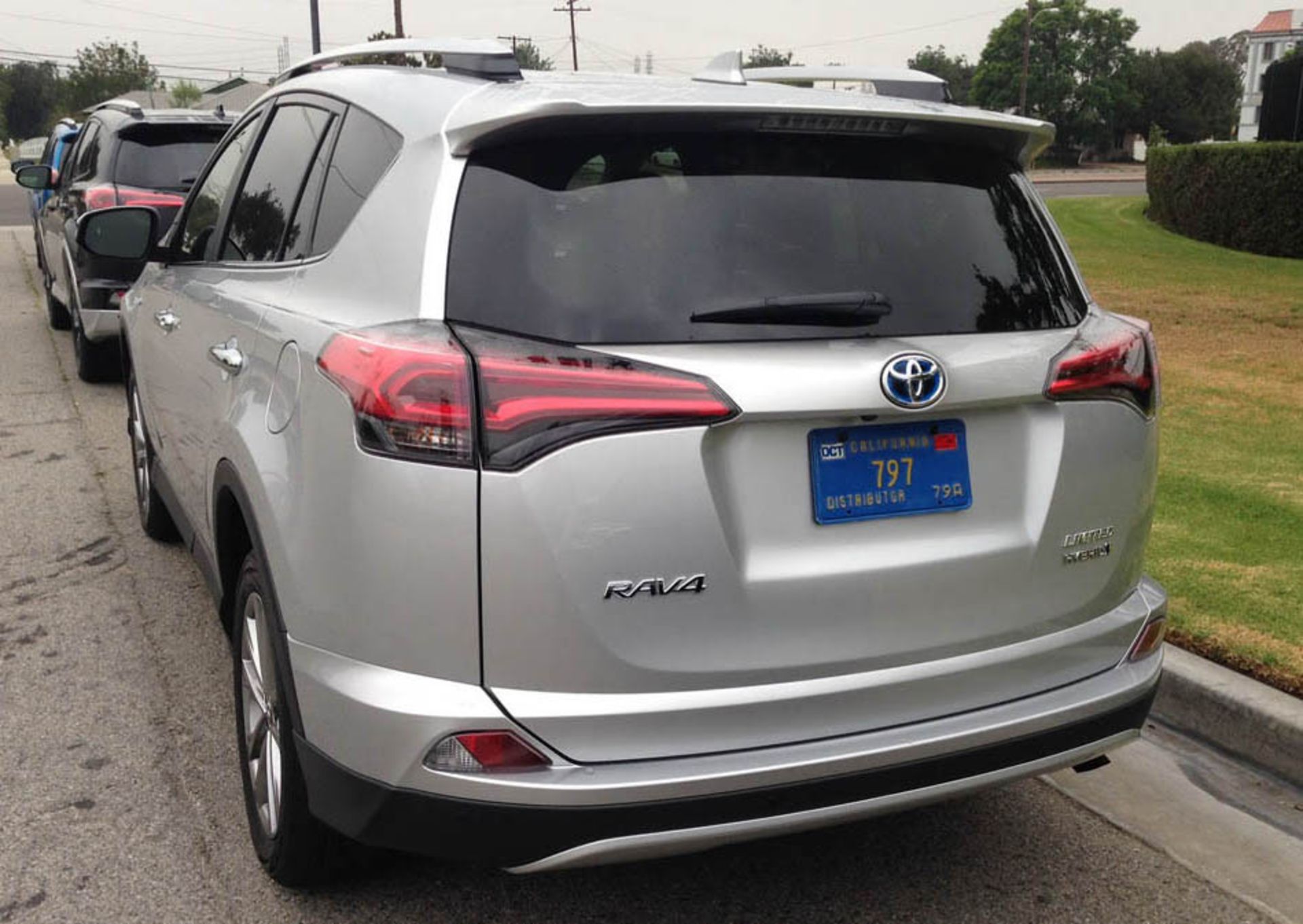 2016-Toyota-RAV4-10