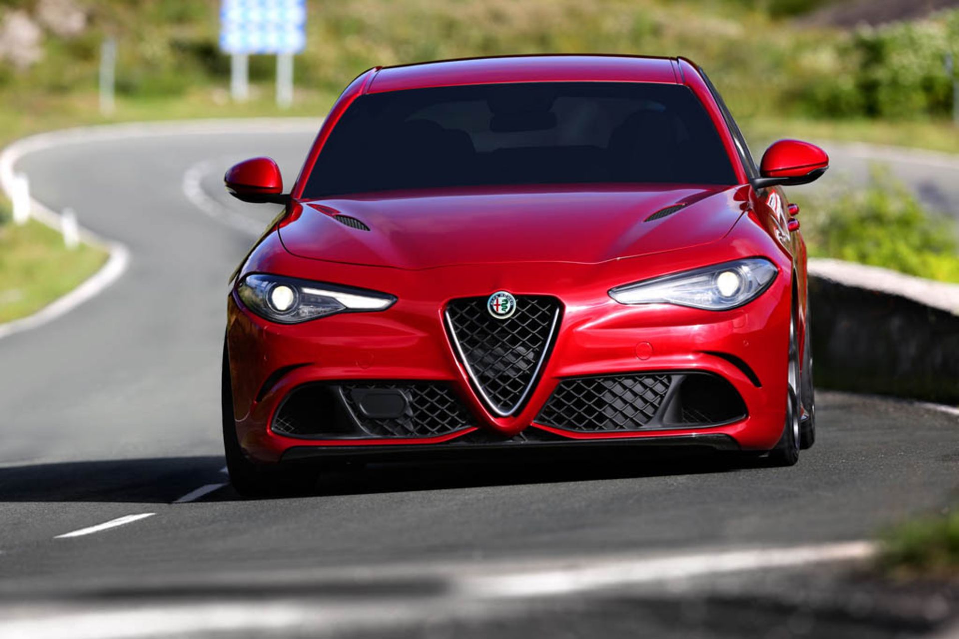2015-AlfaRomeoGiuliaQV-05