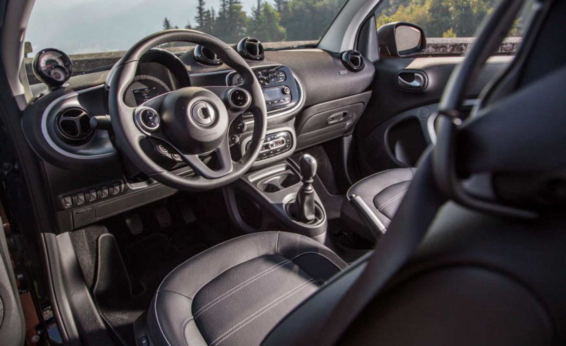 2016-Smart-Fortwo-122