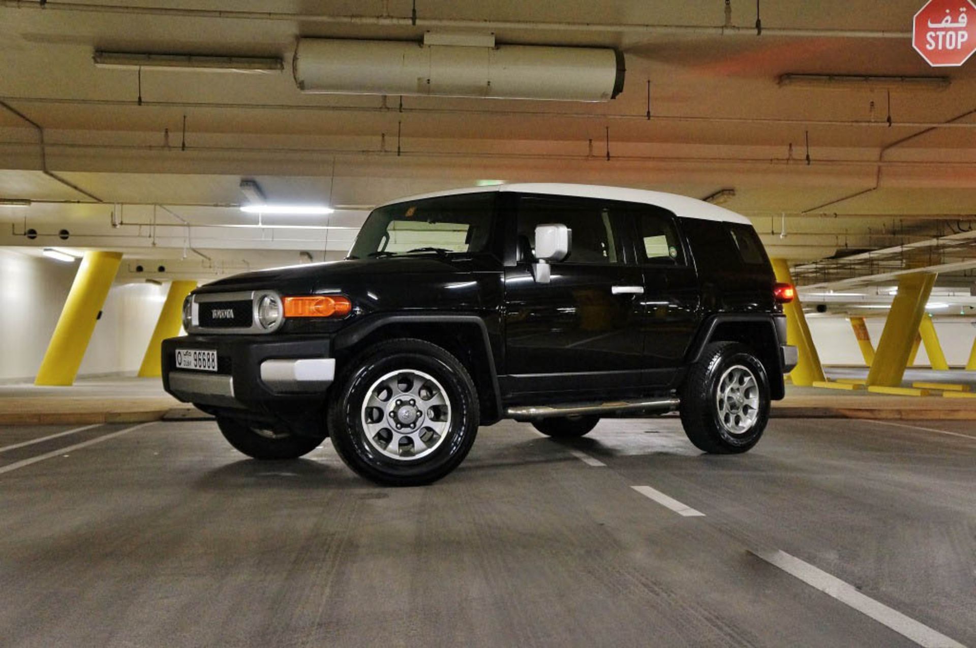 Toyota-FJ-Cruiser-in-the-UAE-3