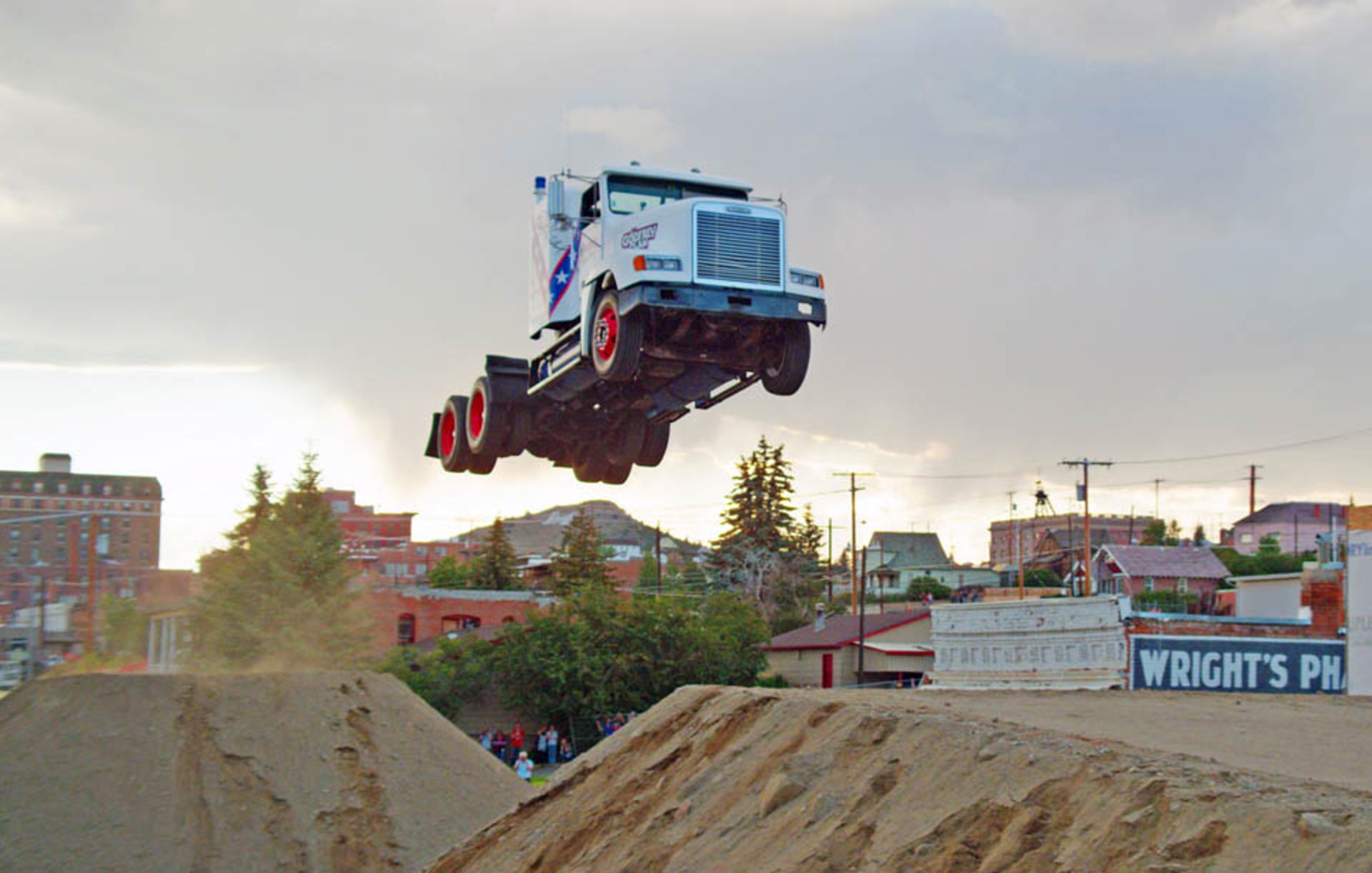 Truck Jumping Record