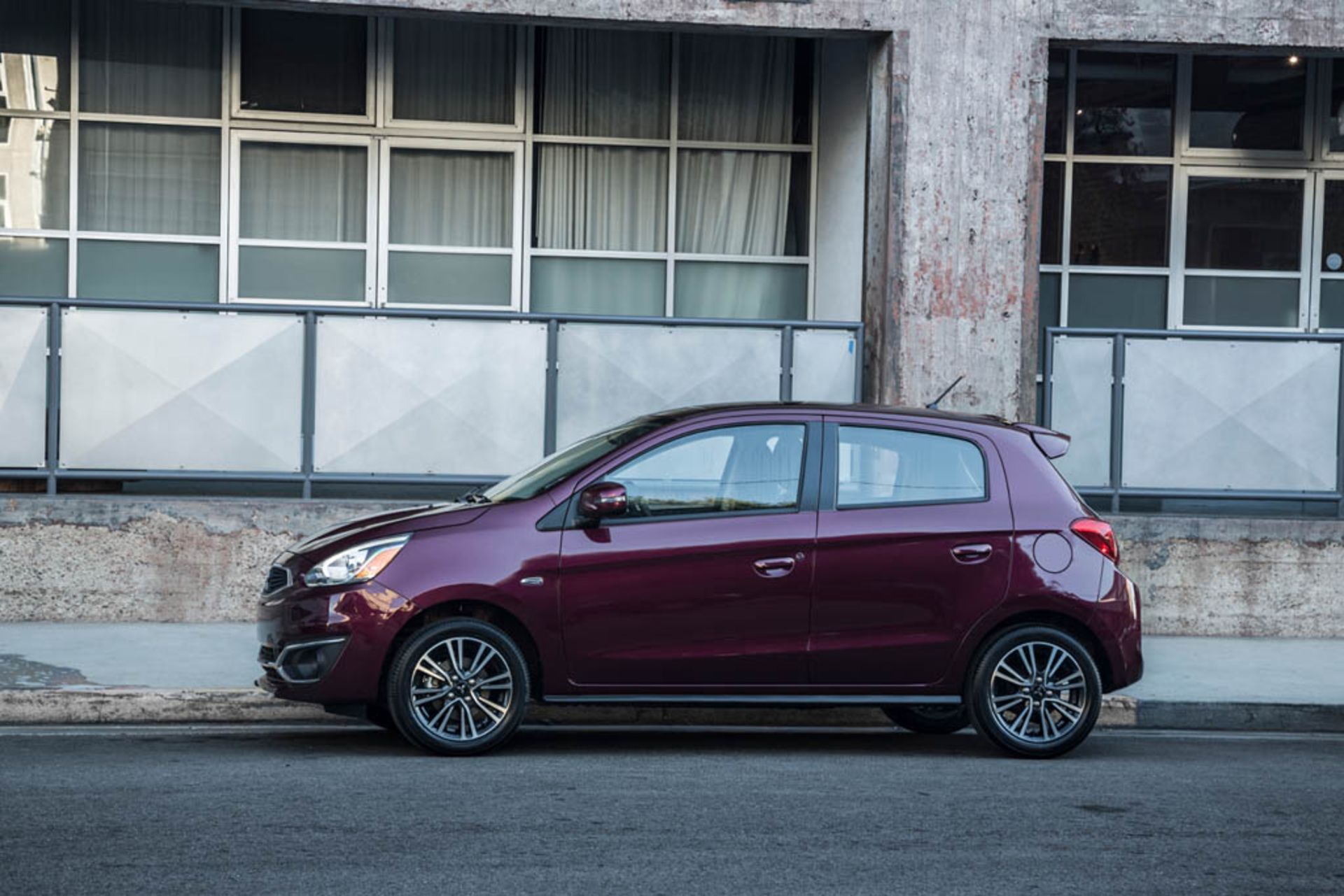 2017 Mitsubishi Mirage 05