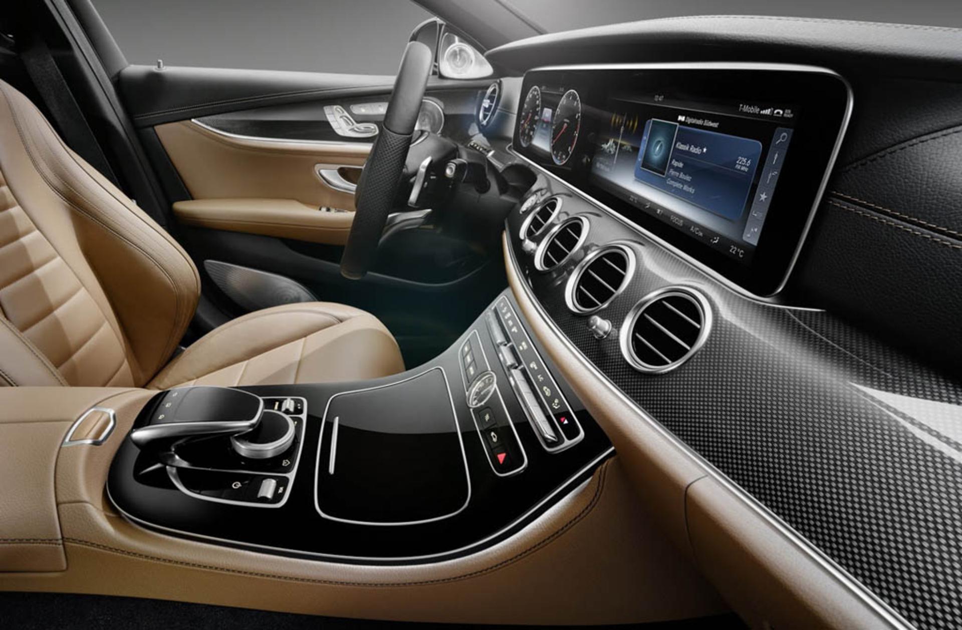 2017-Mercedes-E-Class-Interior 03