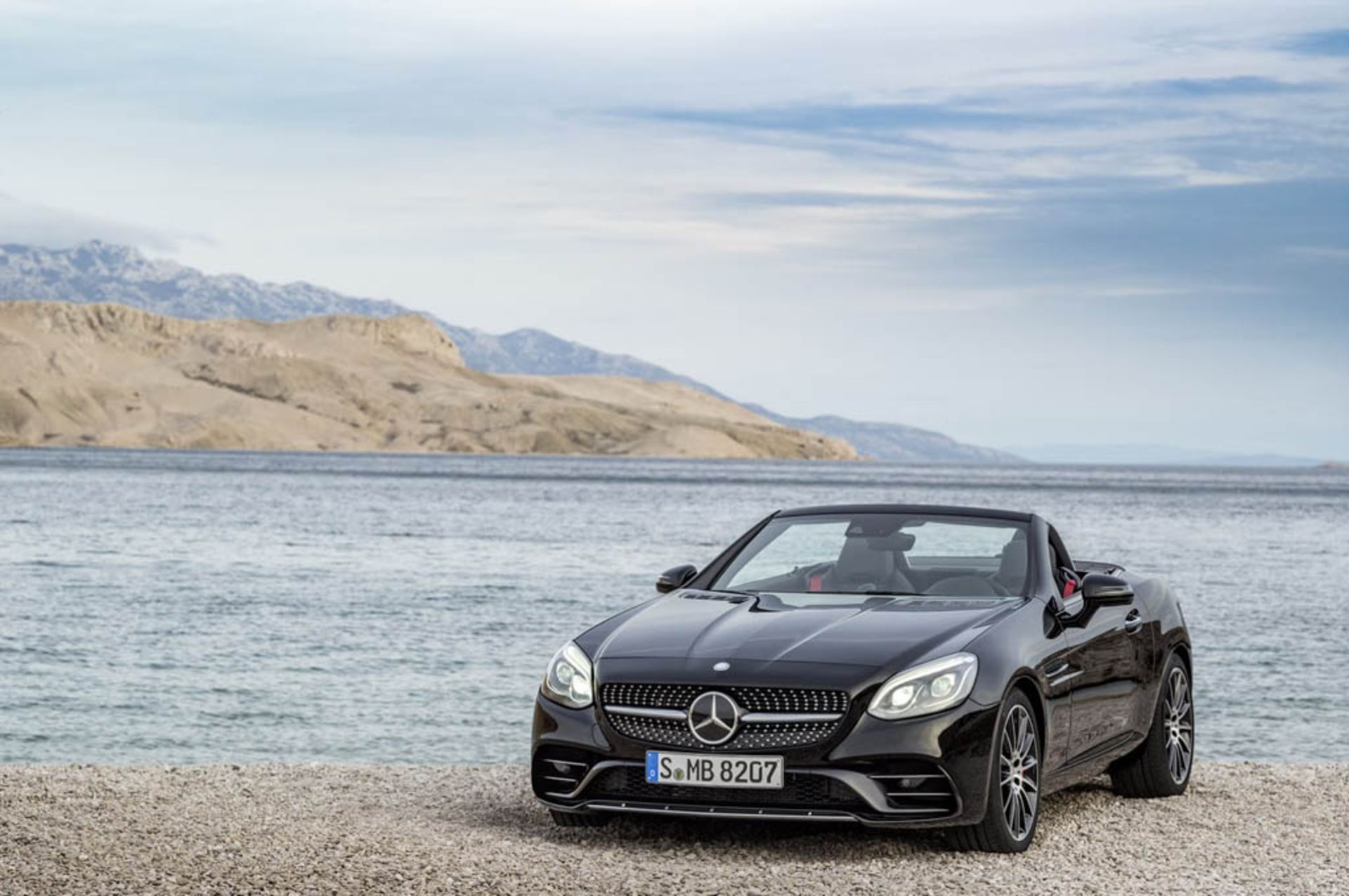 2017-Mercedes-SLC-23