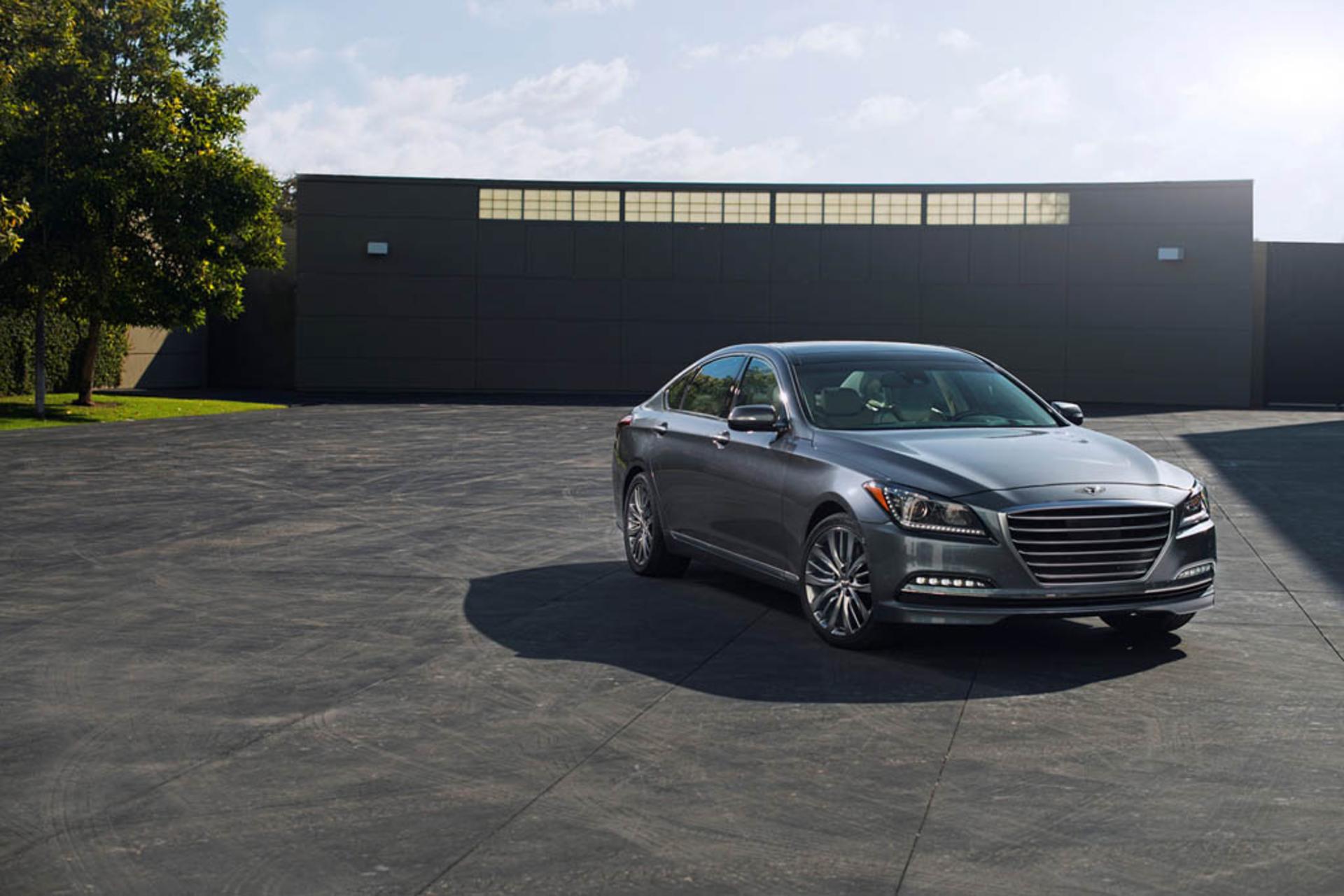 2015-Hyundai-Genesis-2