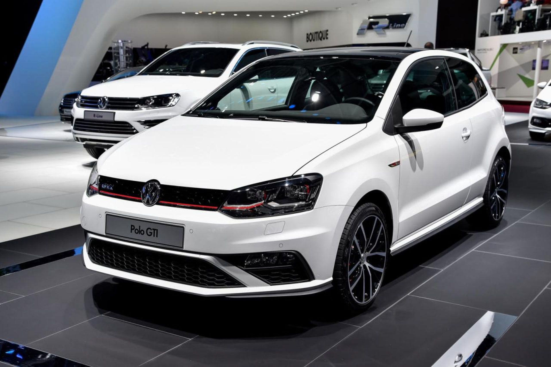 2015 Volkswagen Polo GTI (1)