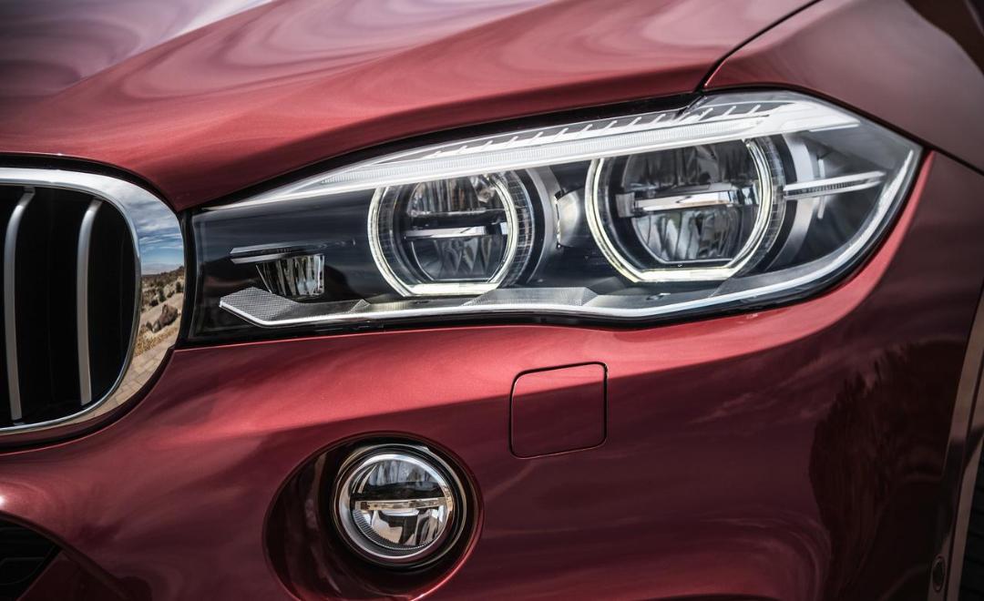 2015-bmw-x6-m50d-euro-spec-headlight-and-fog-light