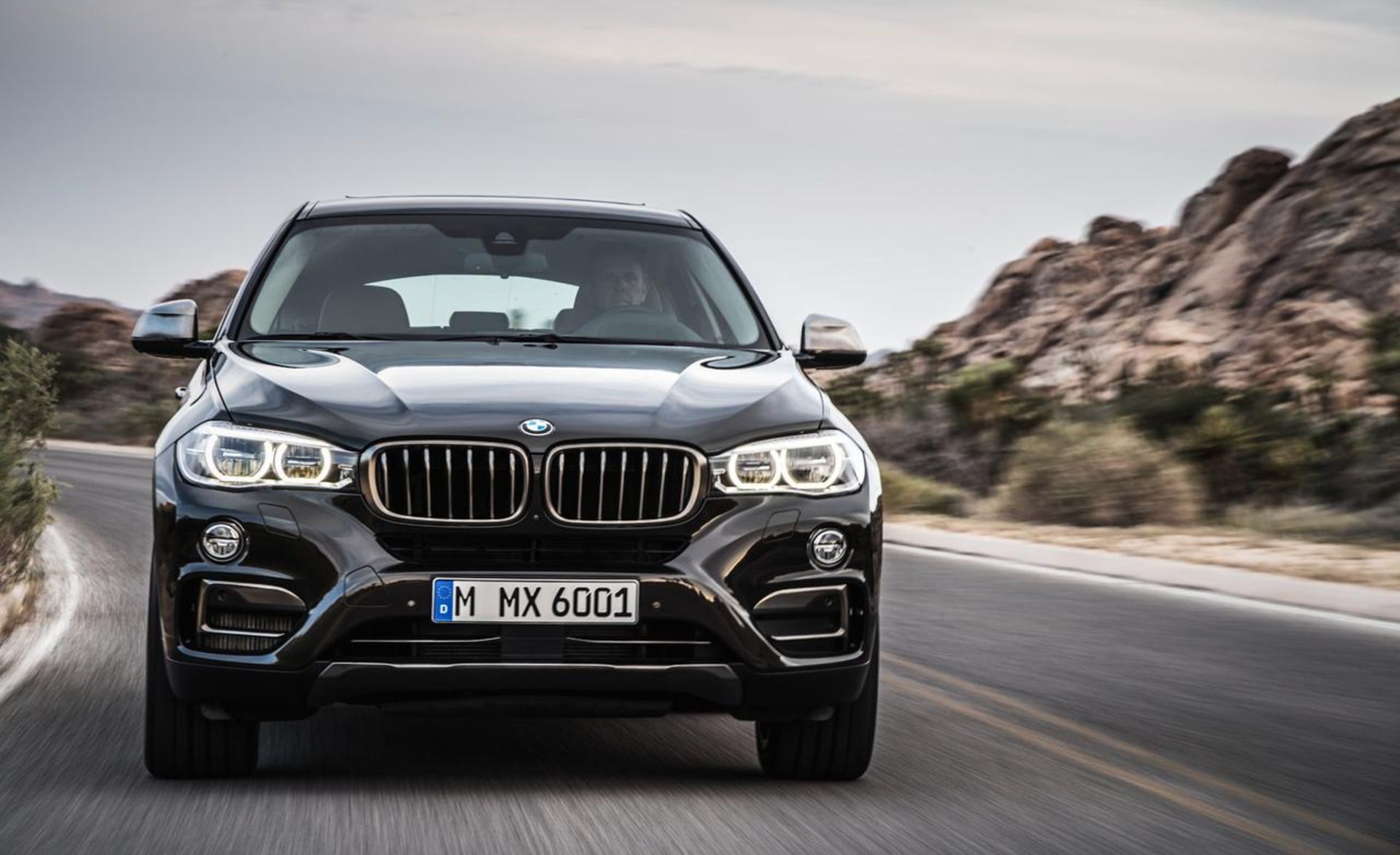 2015-bmw-x6-xdrive50i-euro-spec-04