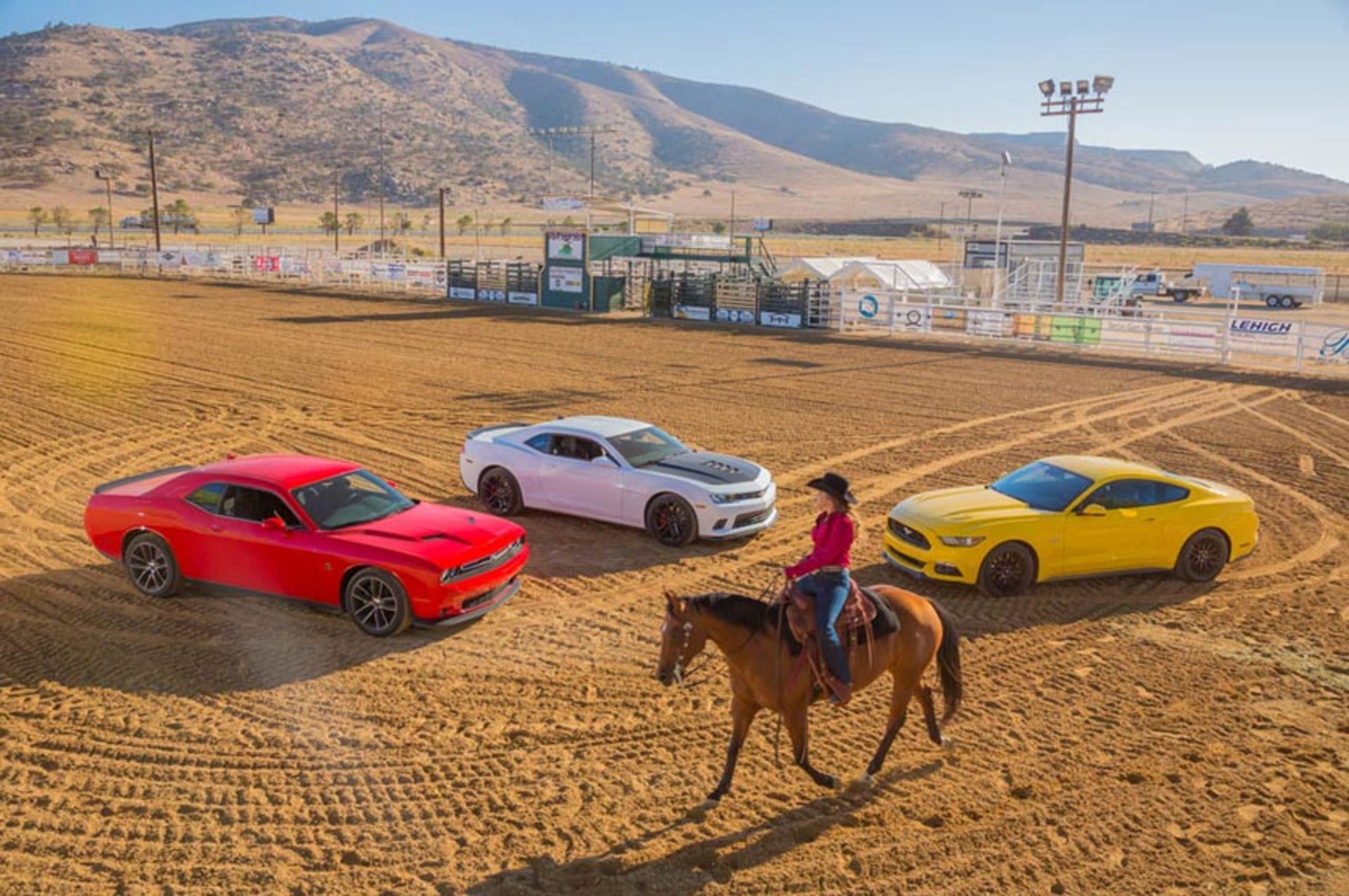 2015-chevrolet-camaro-ss-dodge-challenger-rt-scat-pack-ford-mustang-gt-top-view