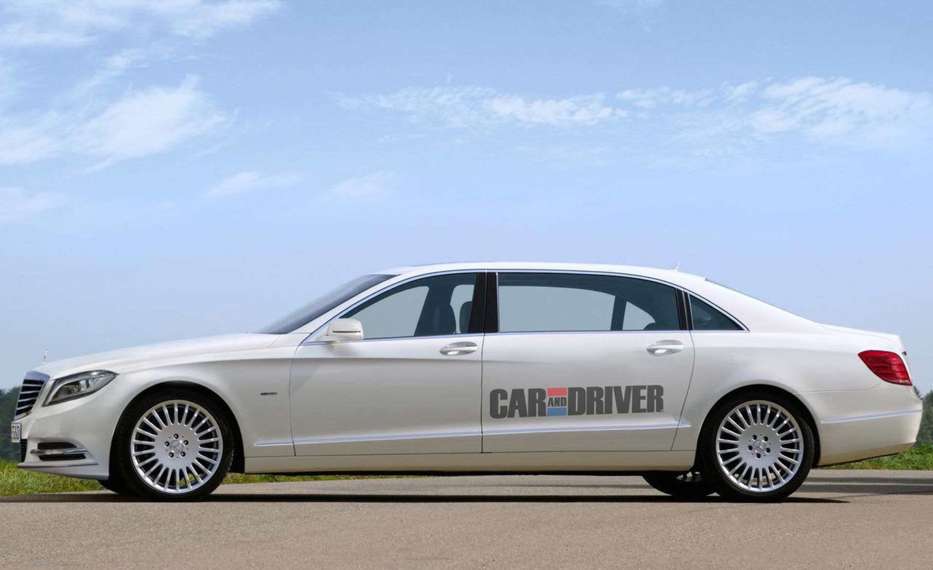 2015-mercedes-benz-s-class-pullman-artists-rendering-photo