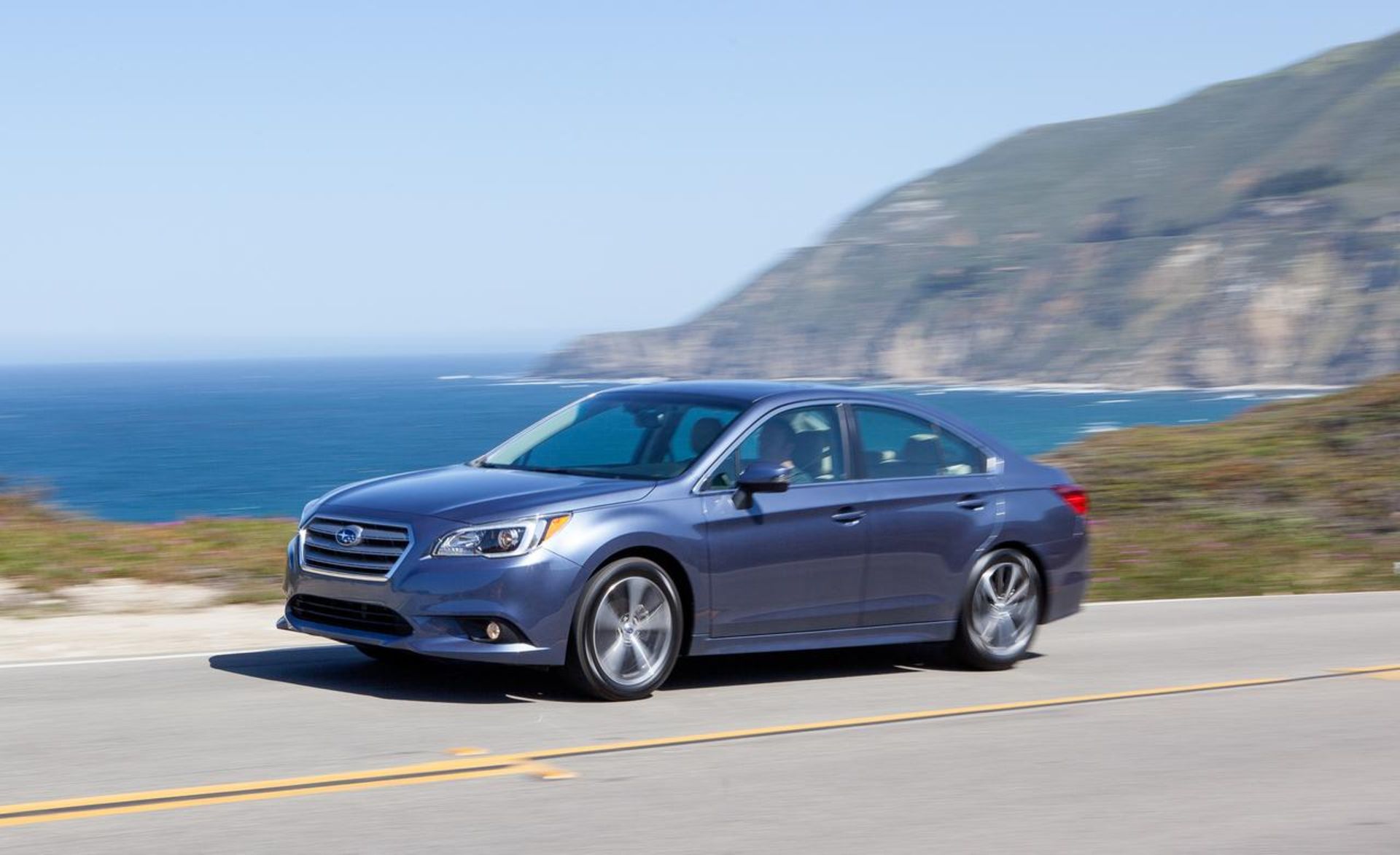 2015-subaru-legacy-25i-pzev-2
