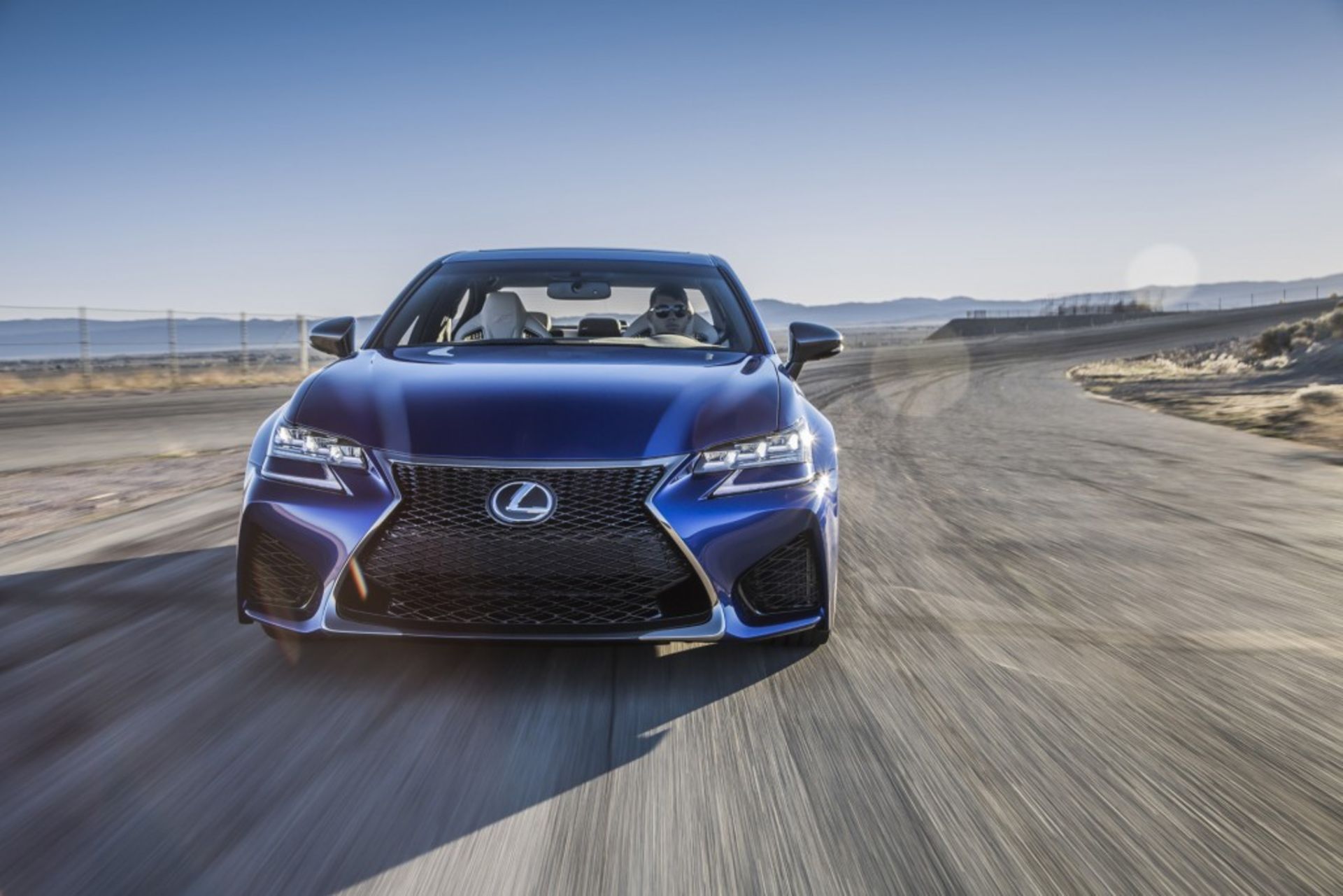 2016-Lexus-GS-F-Design