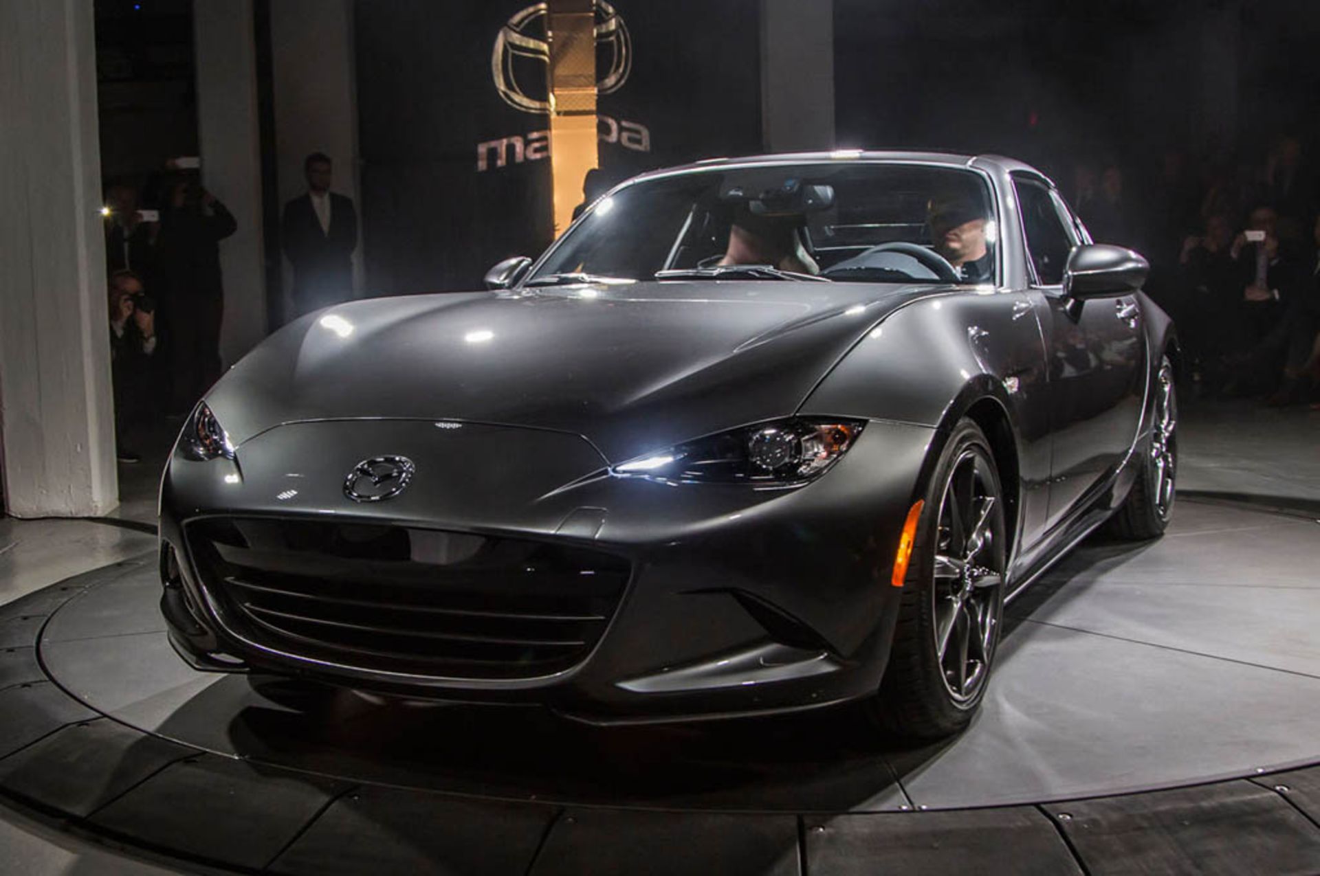 2017-Mazda-MX-5-Miata-RF-on-stage-front-view