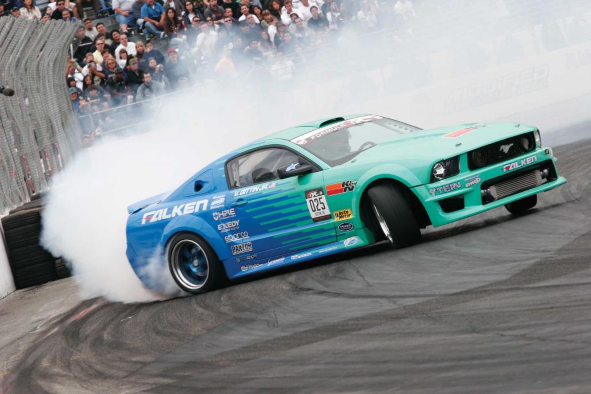Drifting-Mustang
