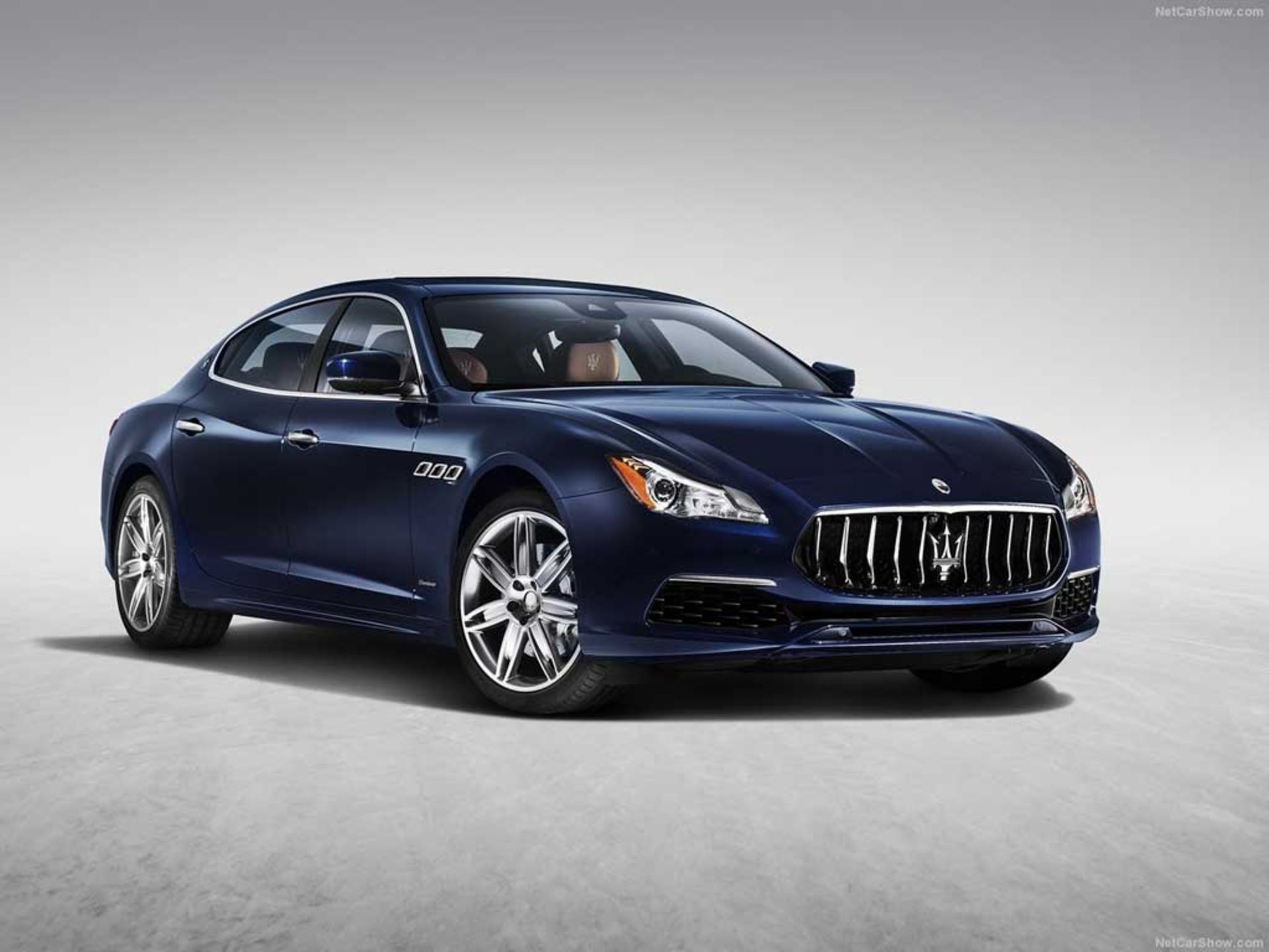 Maserati-Quattroporte-2017-