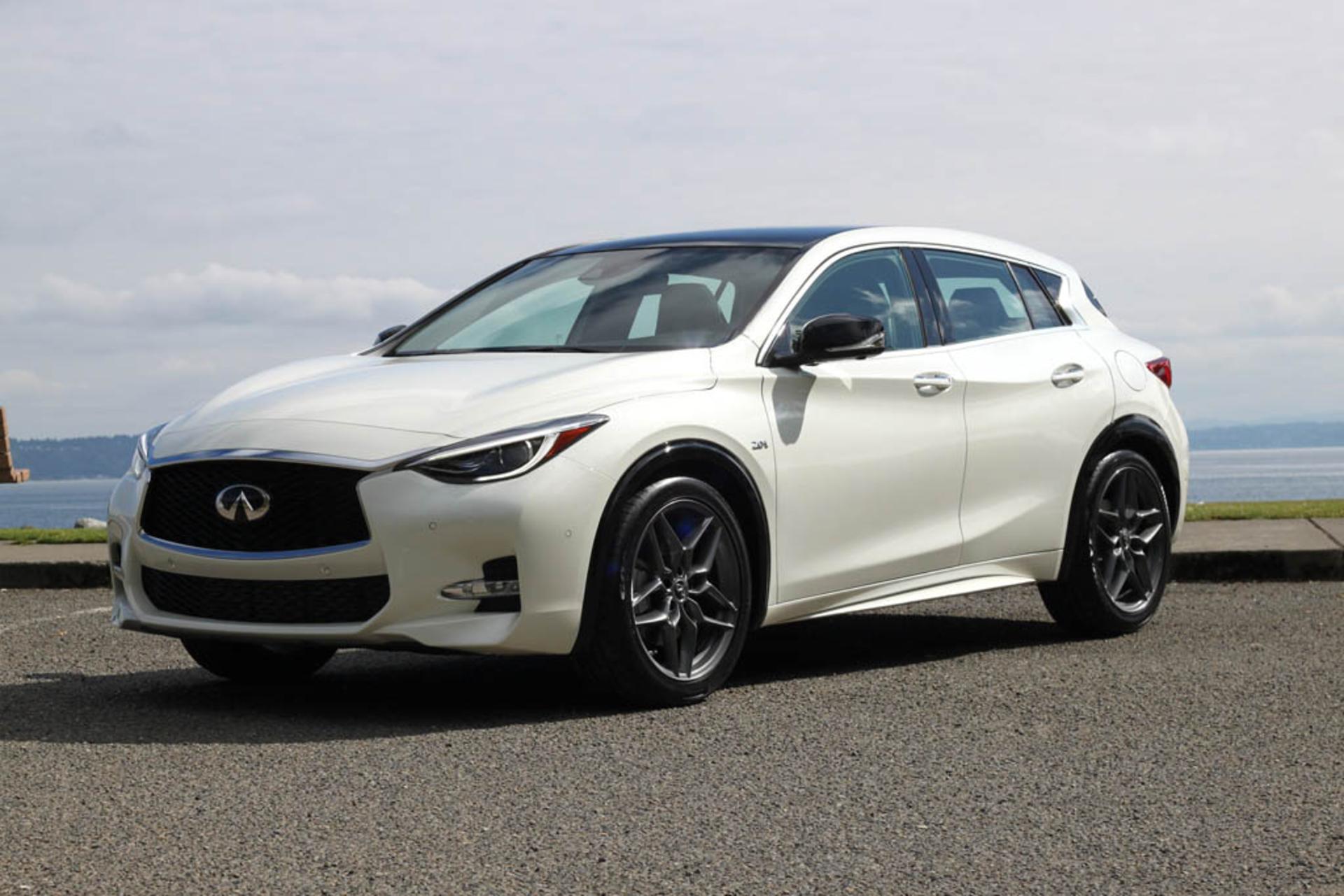 2017-Infiniti-QX30-Review-6
