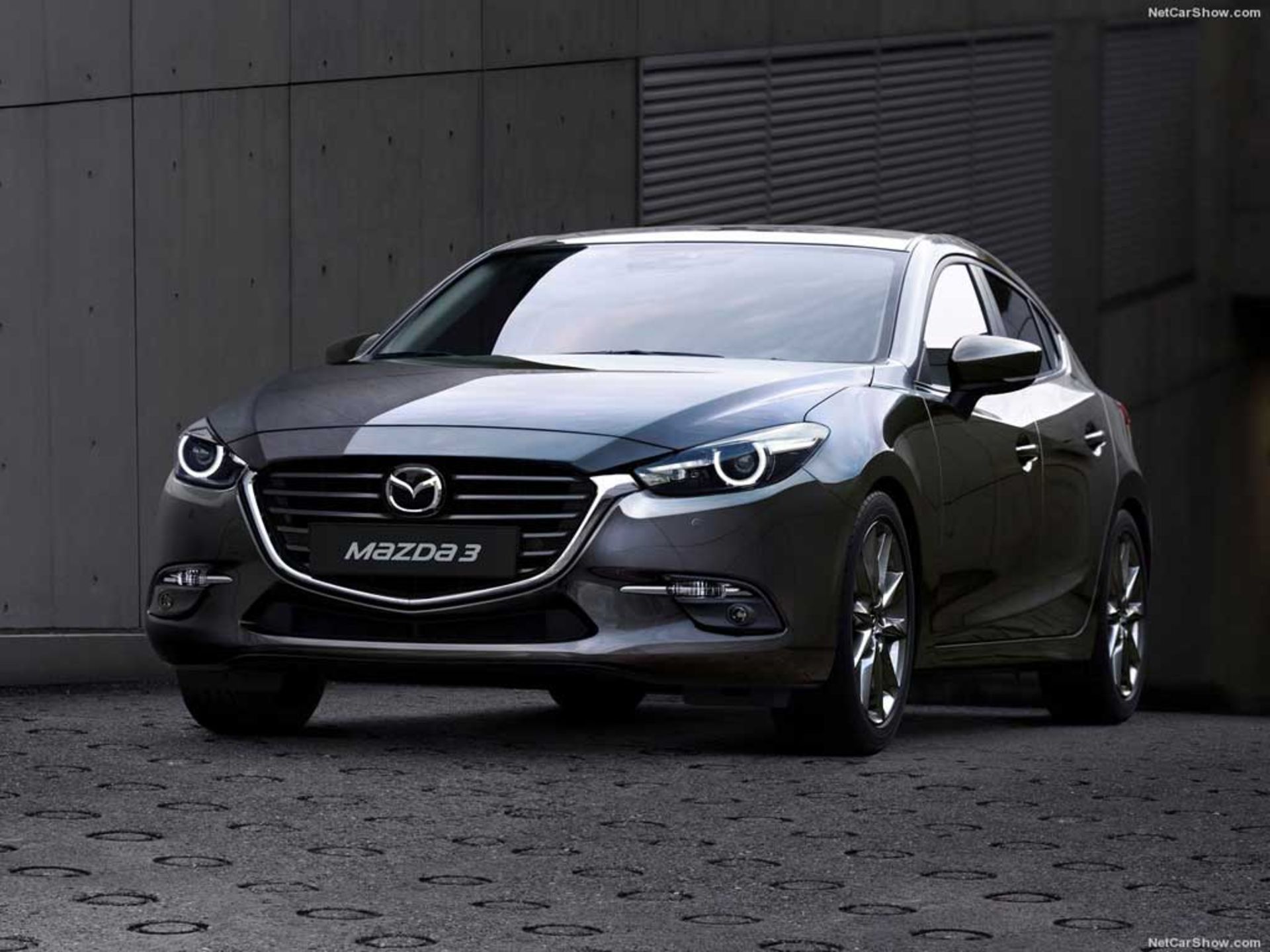 Mazda-3-2017-Sedan-01