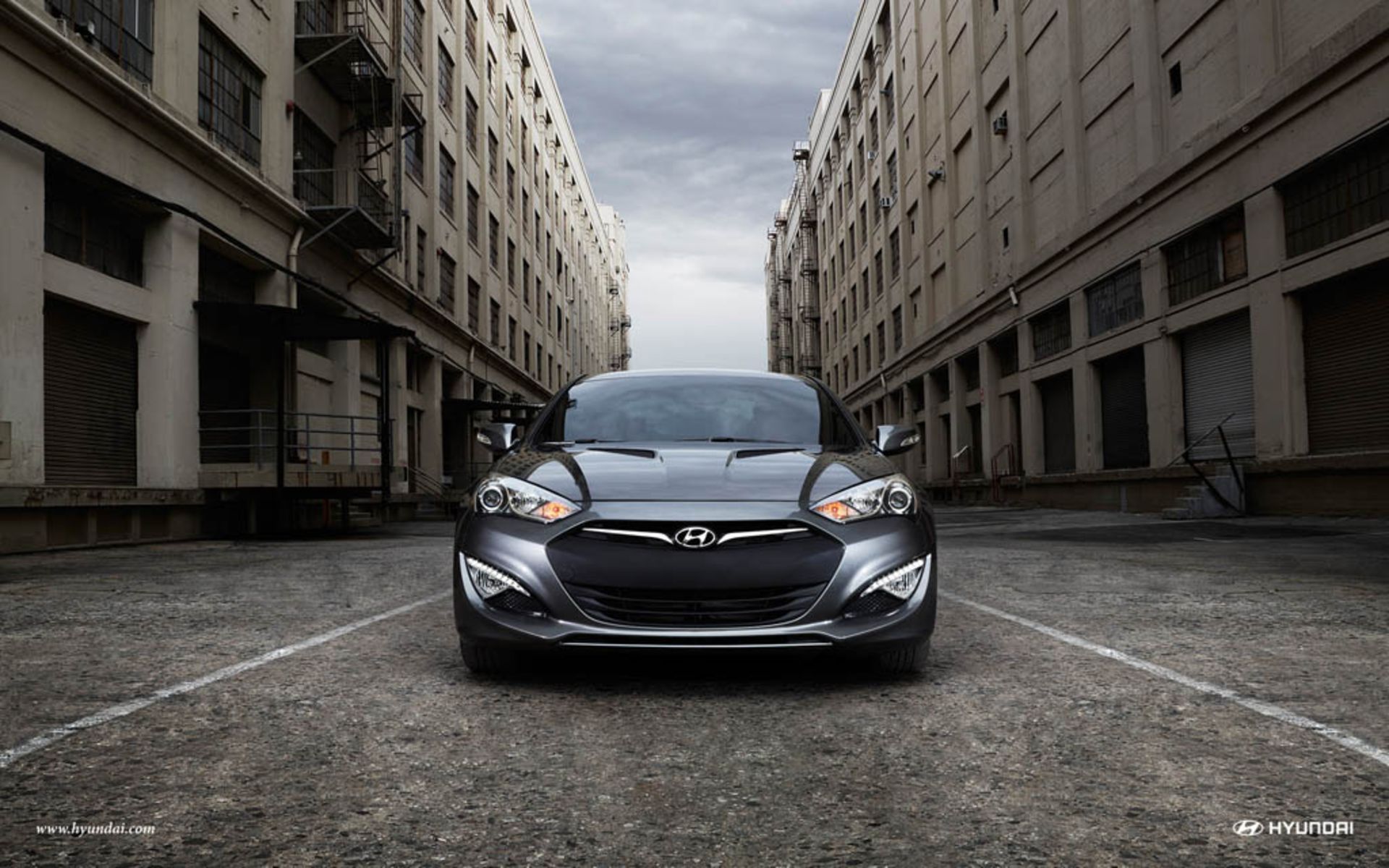 2016-genesis-coupe-01-daytime_running_lightsjpg