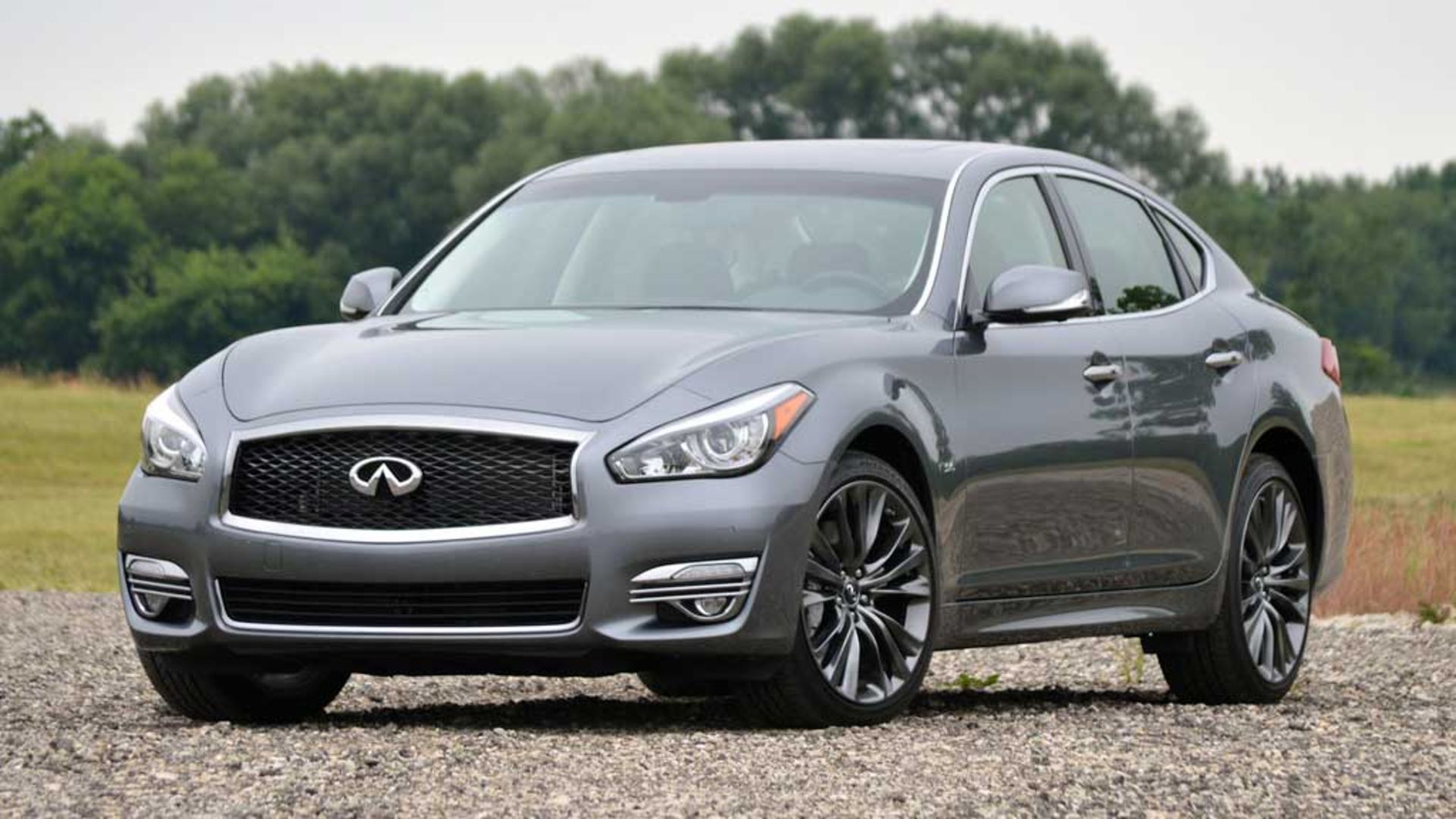 2016-infiniti-q70-review3