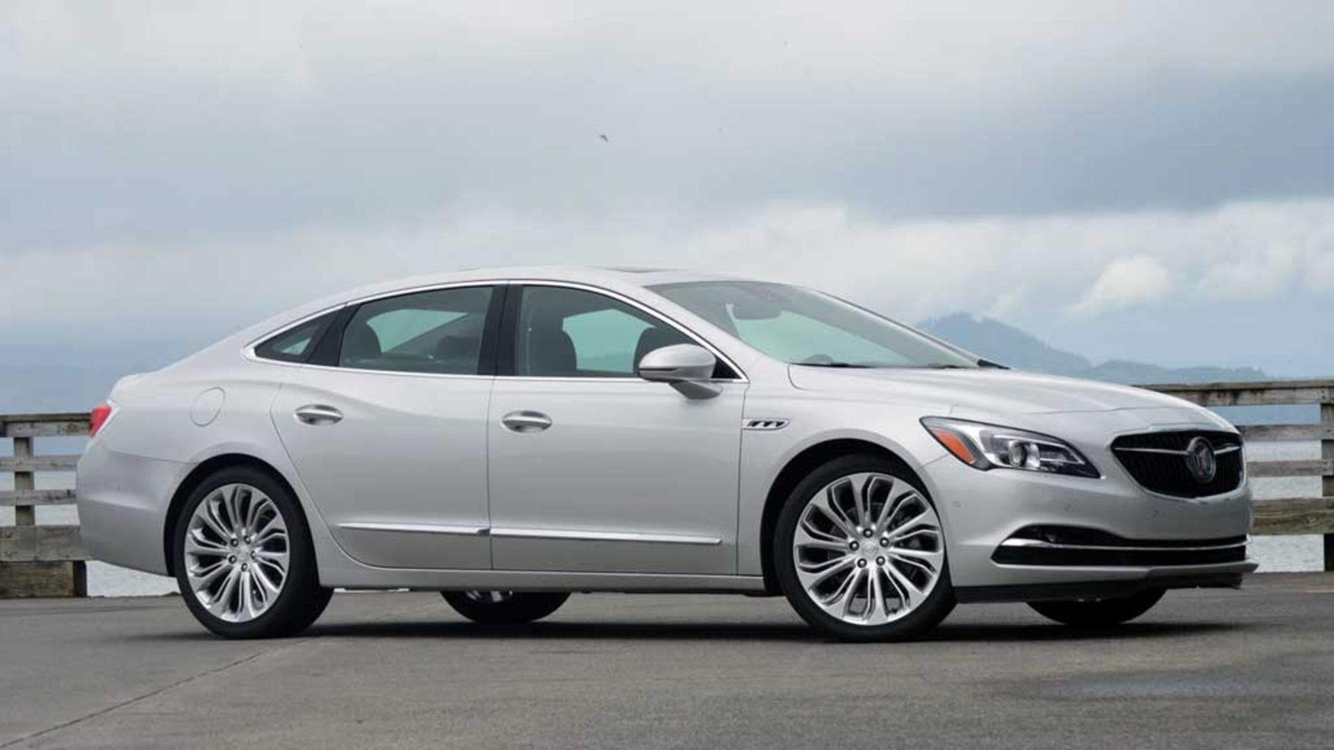 2017-buick-lacrosse-1