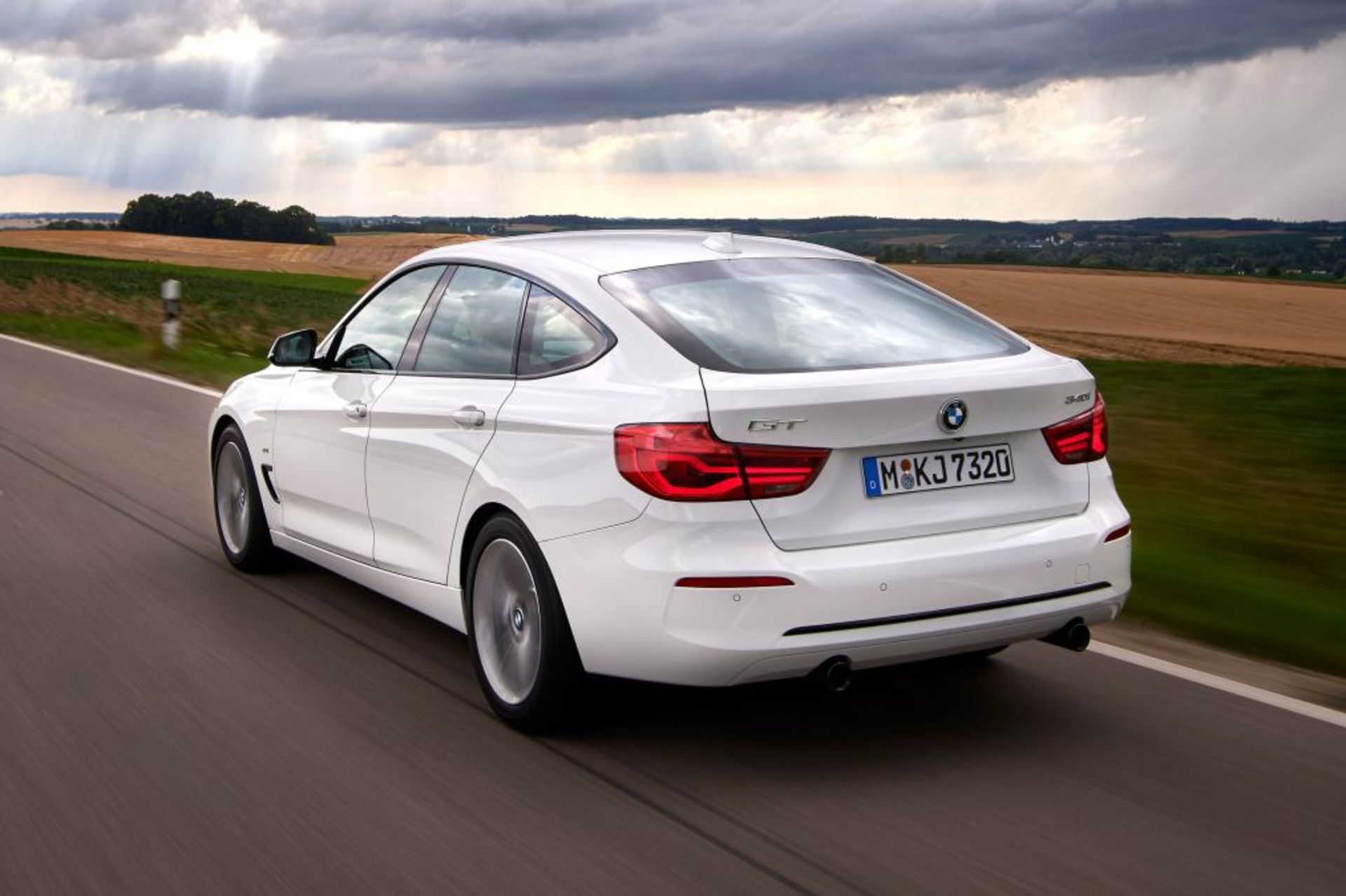BMW 340i GT 2016 01