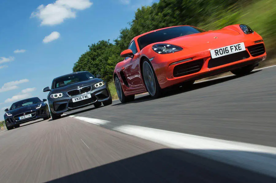 bmw-m2-vs-porsche-718-cayman-s-vs-jaguar-f-type-03