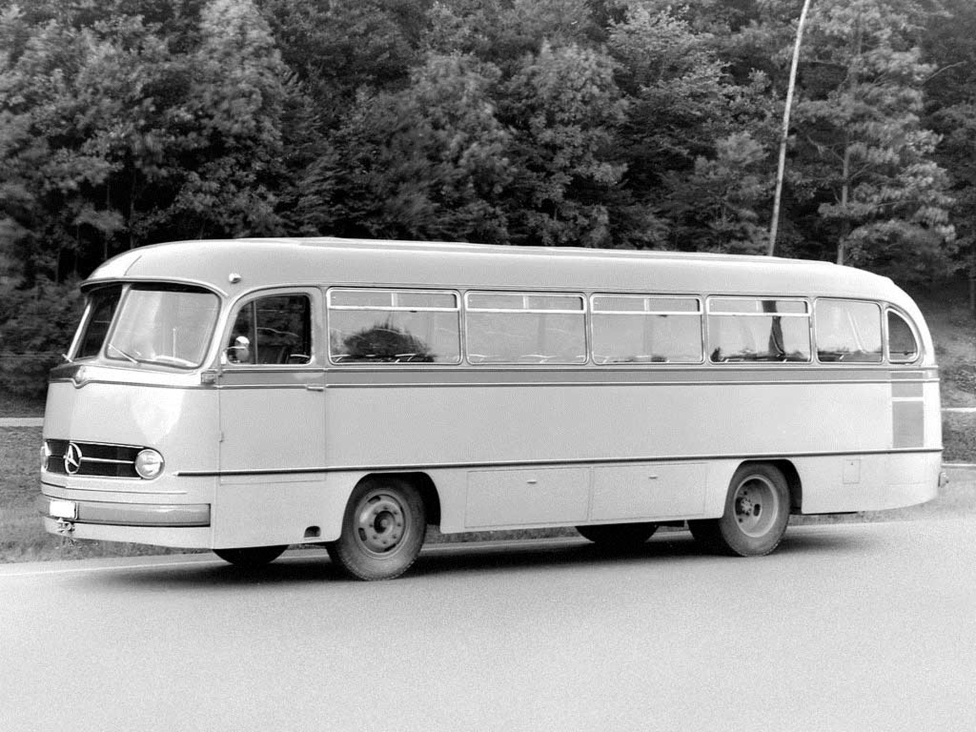 Mercedes-benz_o321