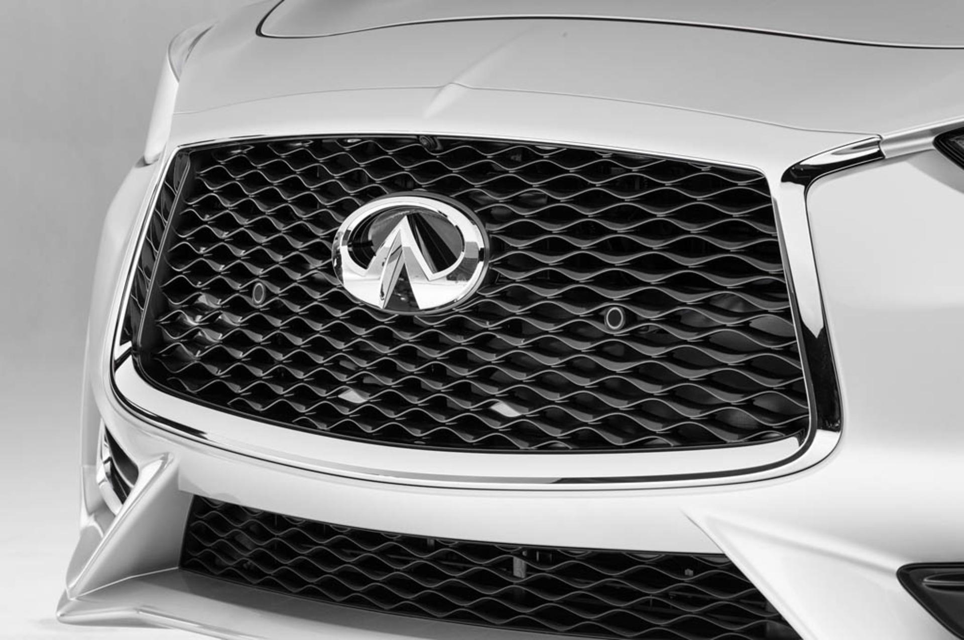 2017-infiniti-q60-coupe-grille