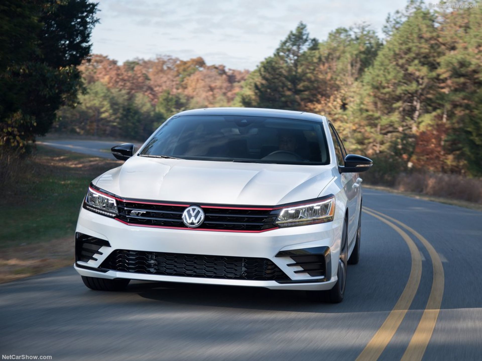 volkswagen-passat_gt_concept-2016-1024-04