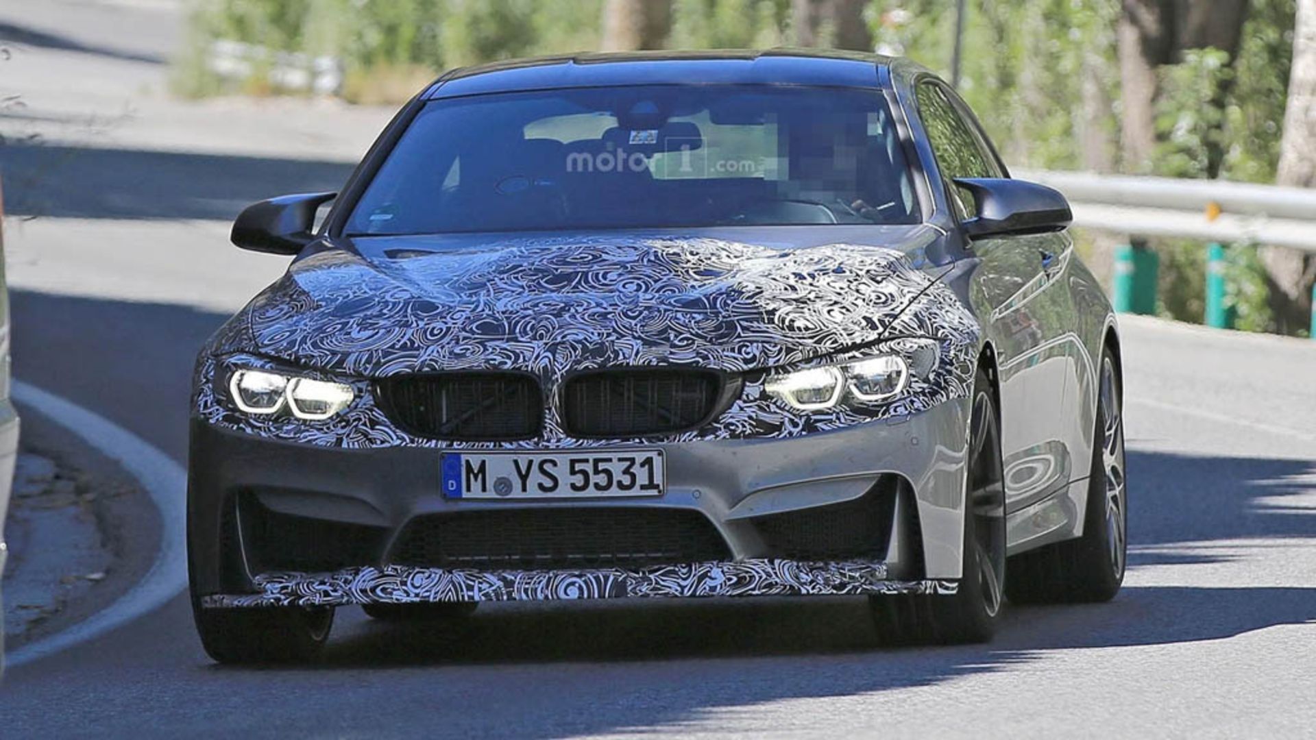 2017-bmw-m4-facelift-spy-photo