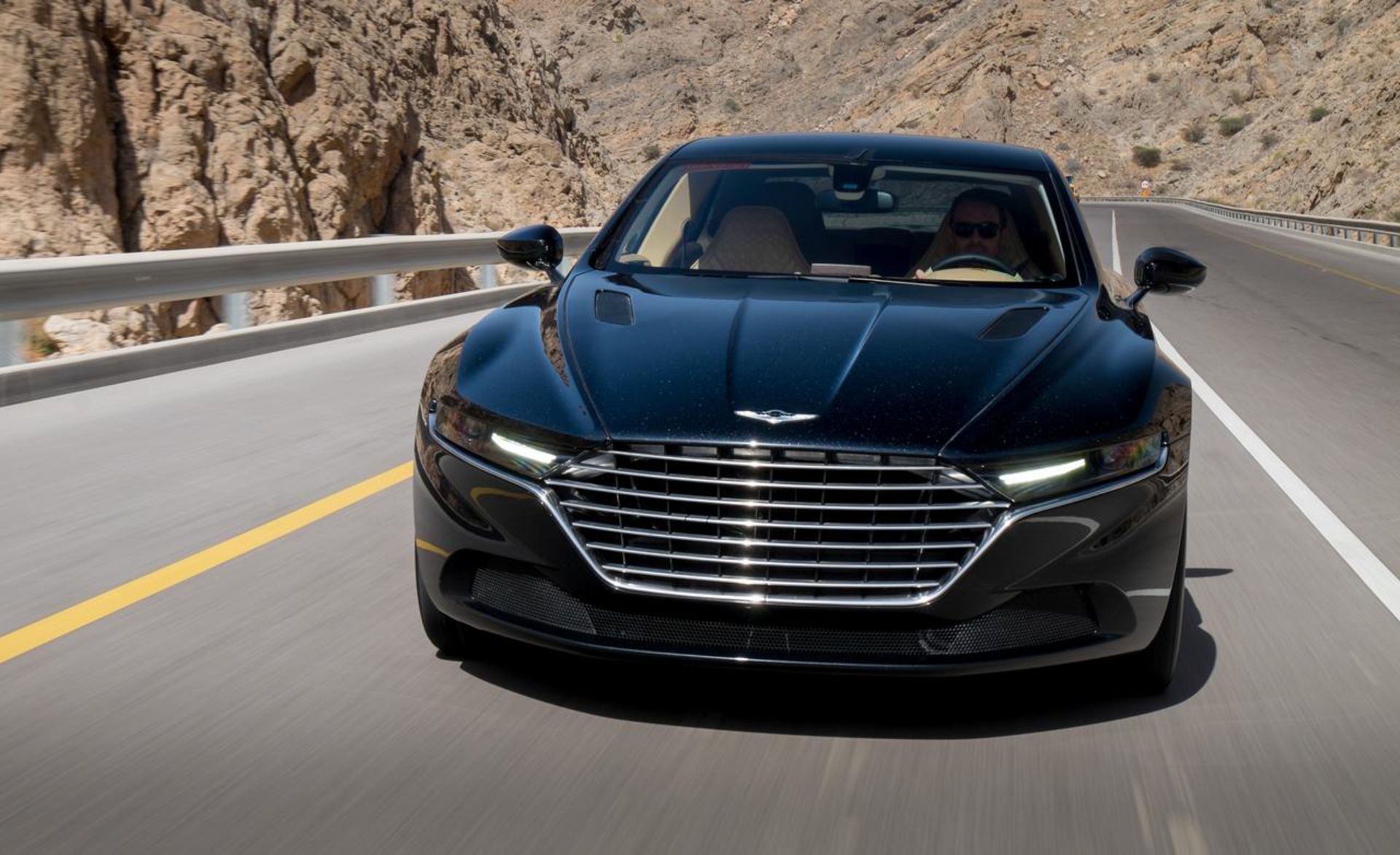 2016-aston-martin-lagonda-2