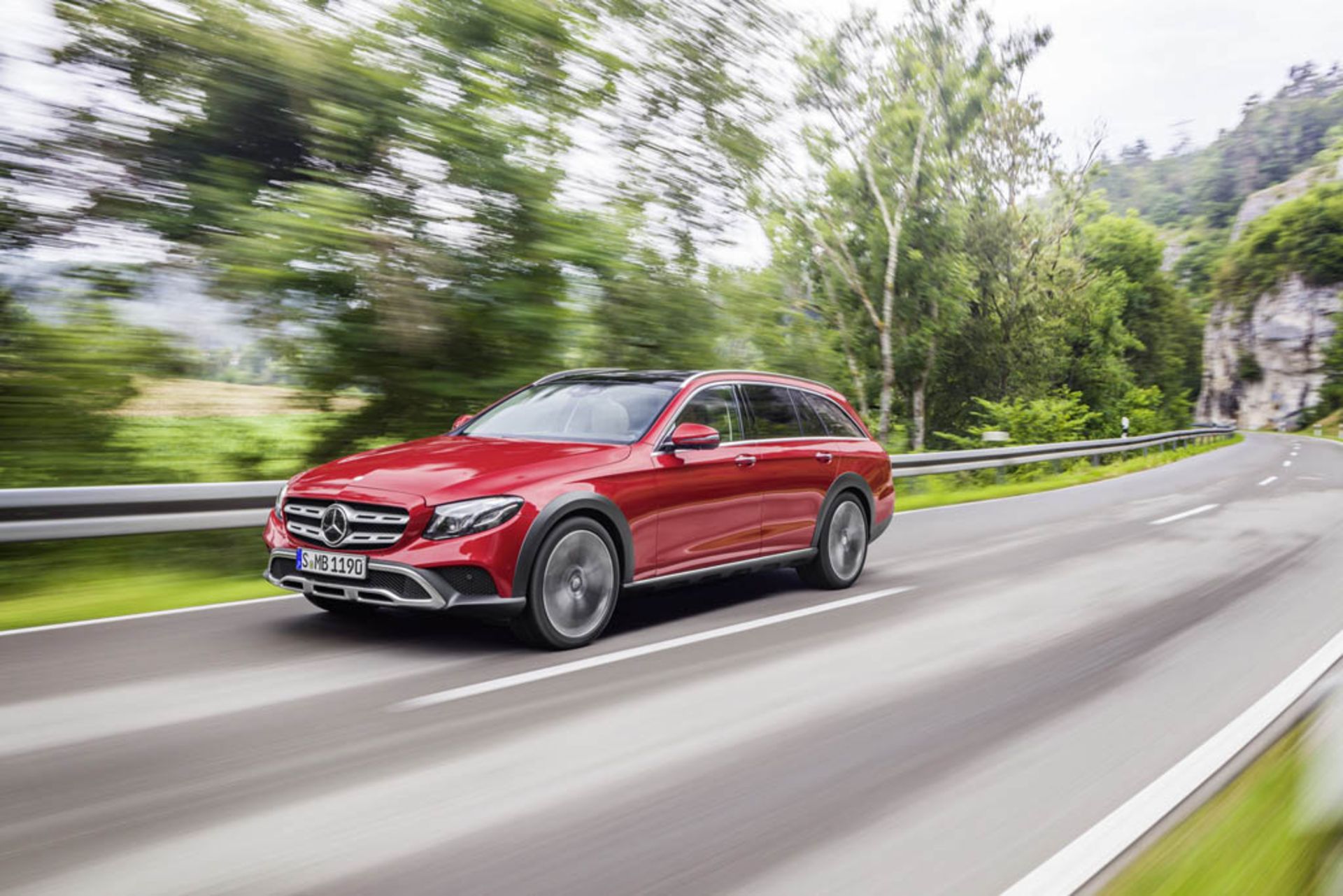 2017-mercedes-benz-e-class-all-terrain-1