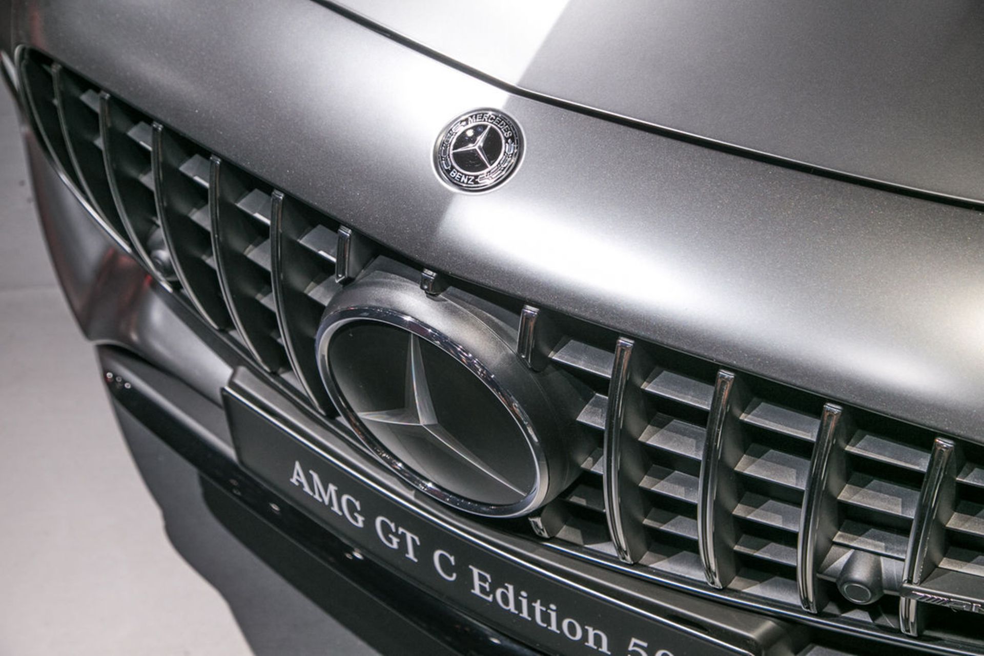 2018-mercedes-amg-gt-c-coupe-edition-50-grille