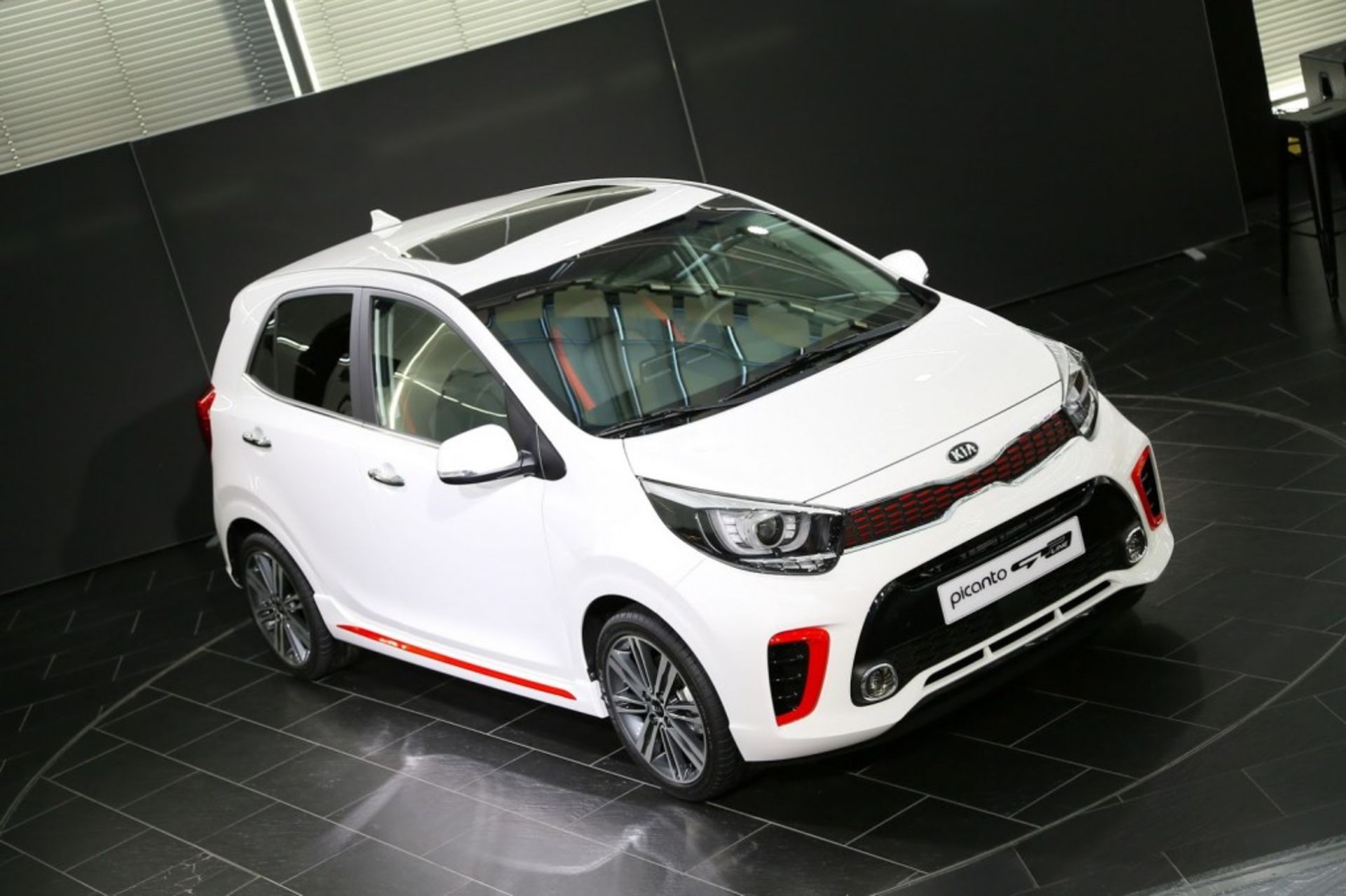 2017-kia-picanto-13