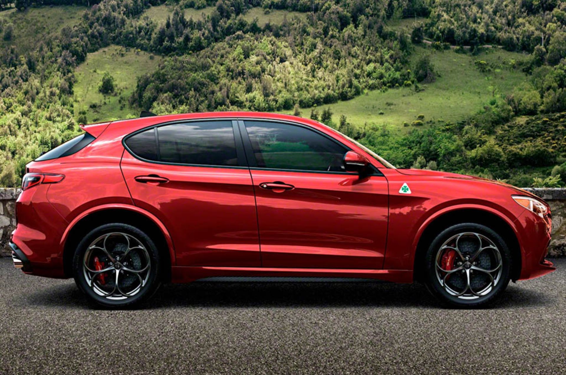 alfa-stelvio-qv-chicago-livepics-11