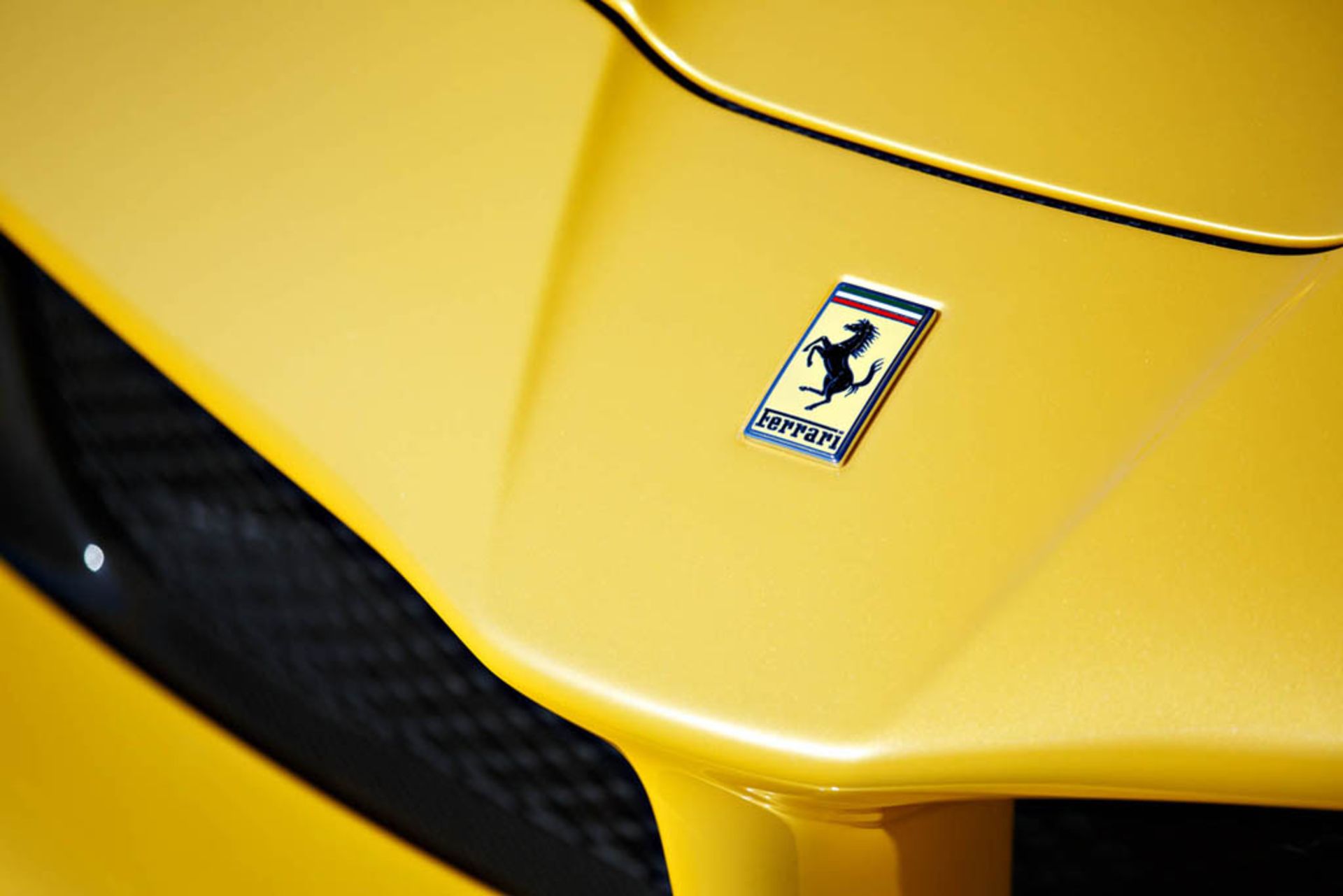 2015_ferrari_laferrari_0024-copy
