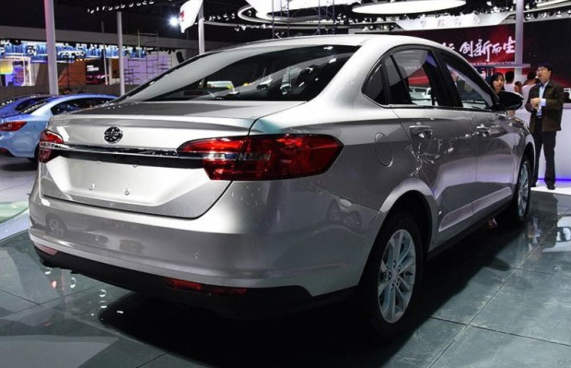 FAW Junpai A50 02