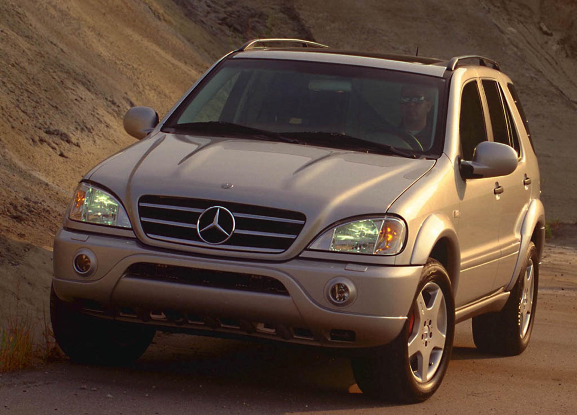 Mercedes-Benz-ML55_AMG-2000-1600-01