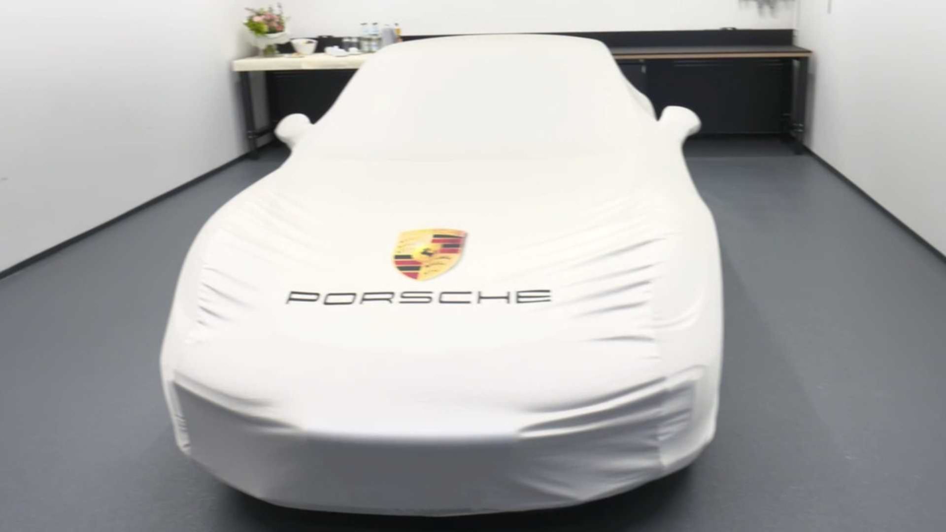 new-porsche-exclusive-model-teaser