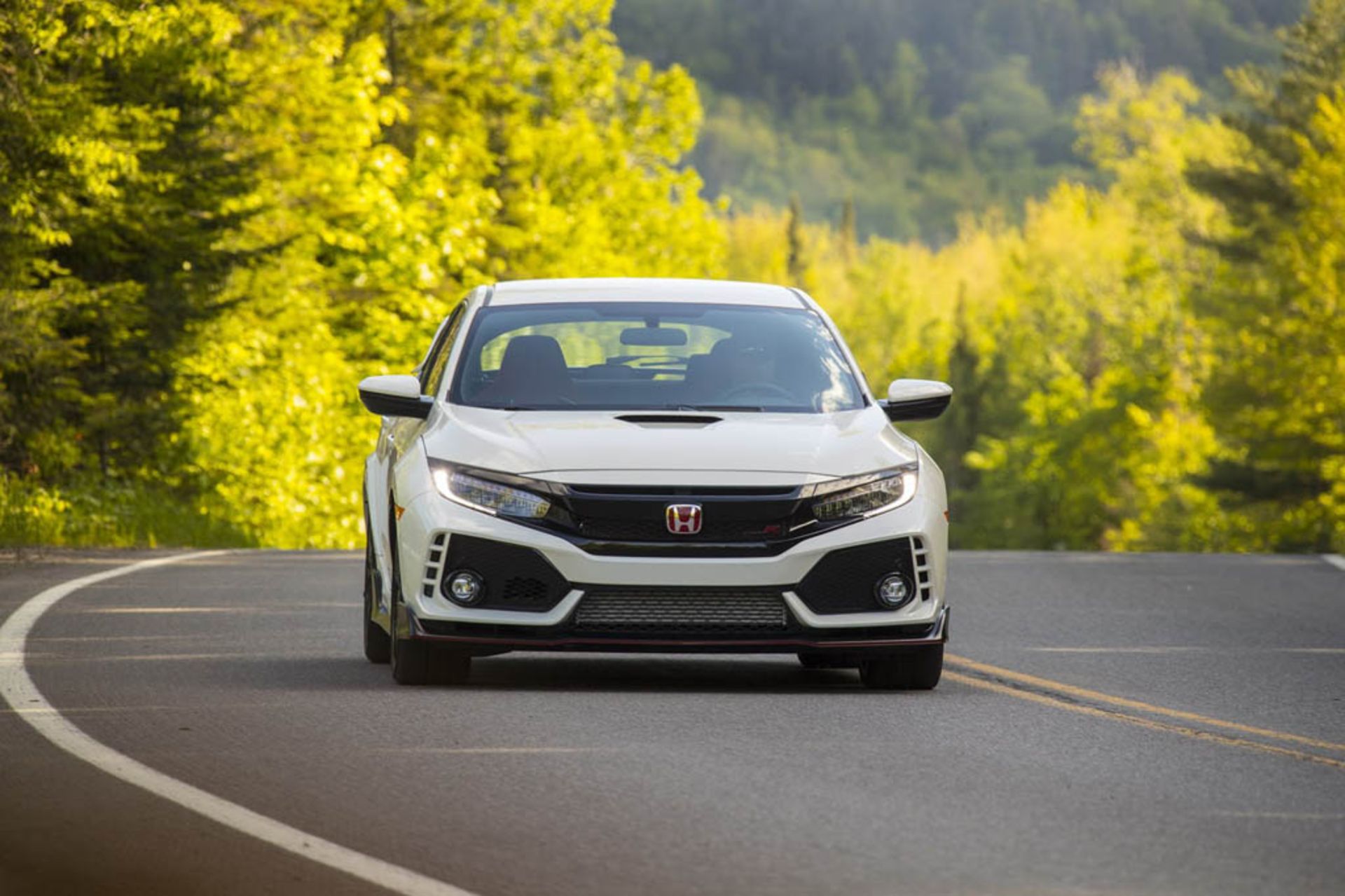 2017-Honda-Civic-Type-R-3