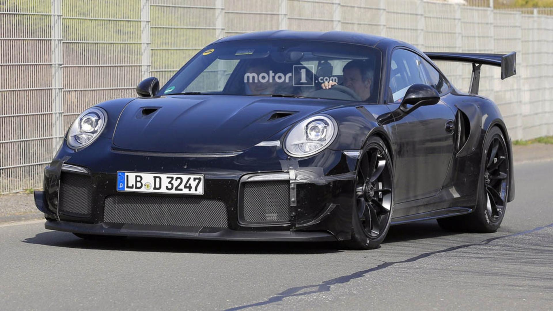 2018-porsche-911-gt2-spy-photo