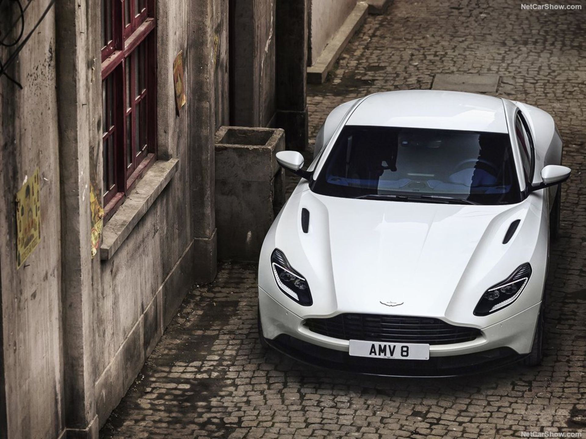 Aston_Martin-DB11_V8-2018-1024-06