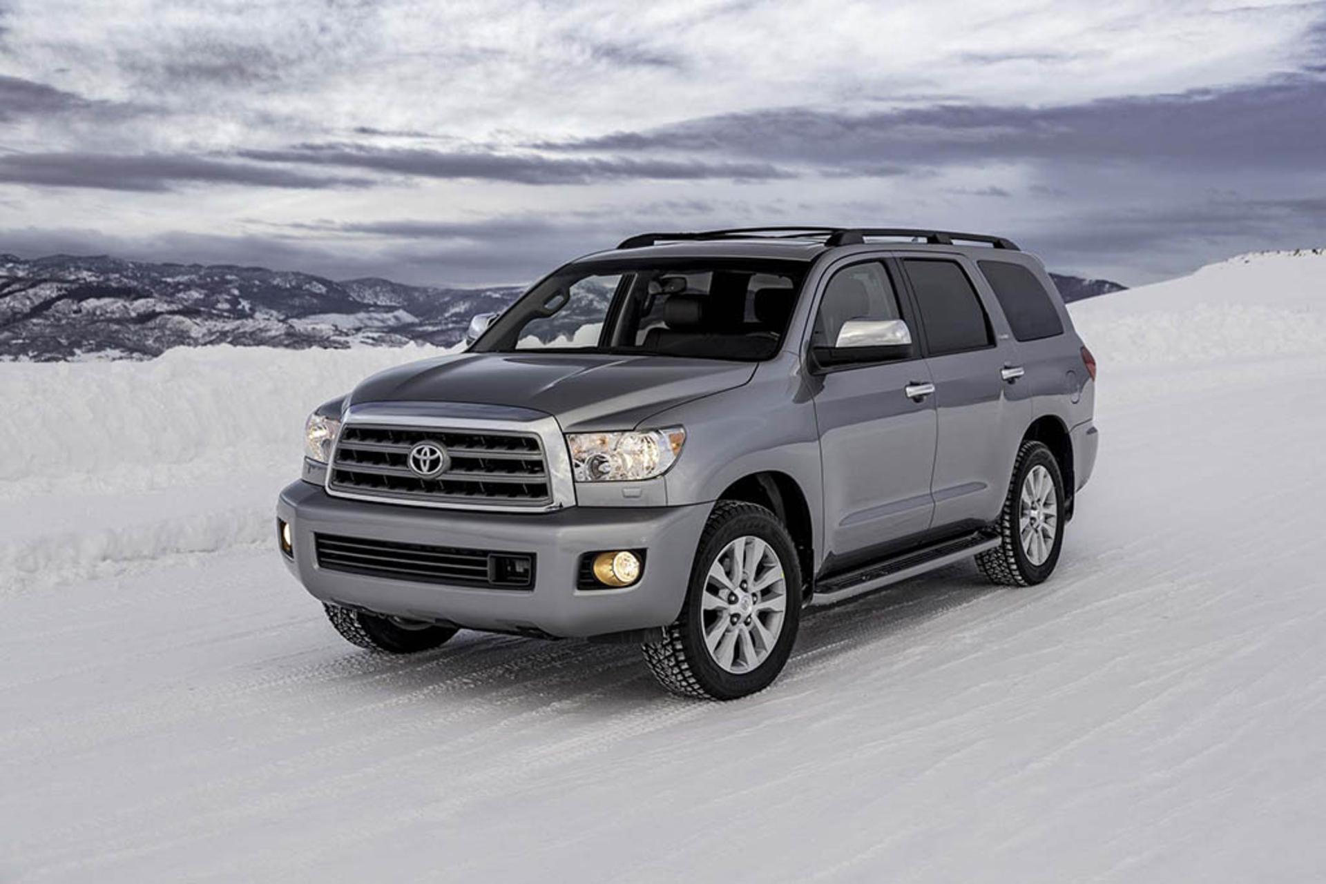 2017-Toyota-Sequoia-4x4-Platinum-front-three-quarters