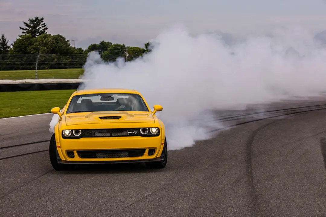 2018-Dodge-Challenger-SRT-Hellcat-Widebody-drift-03